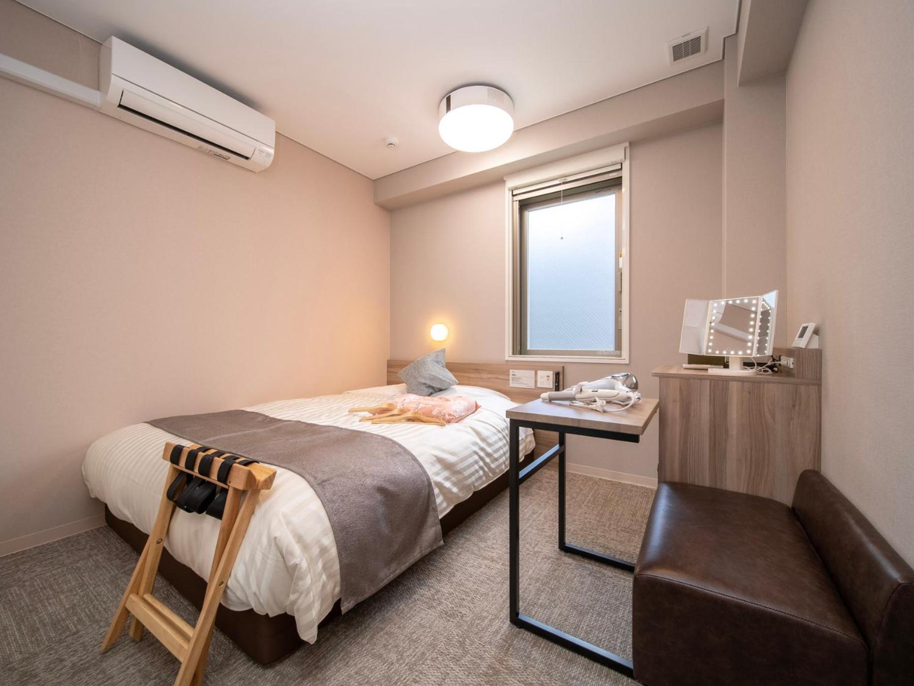 Theater Double Room (Female Only) - Non-Smoking photo 1