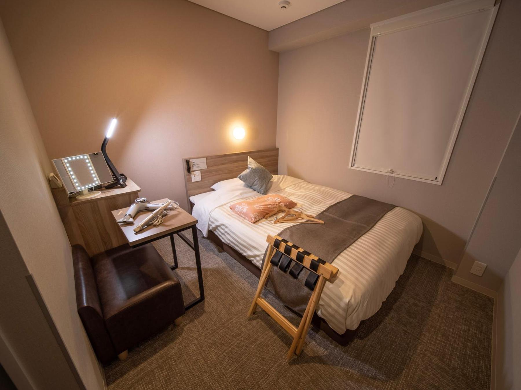 Theater Double Room (Female Only) - Non-Smoking photo 3