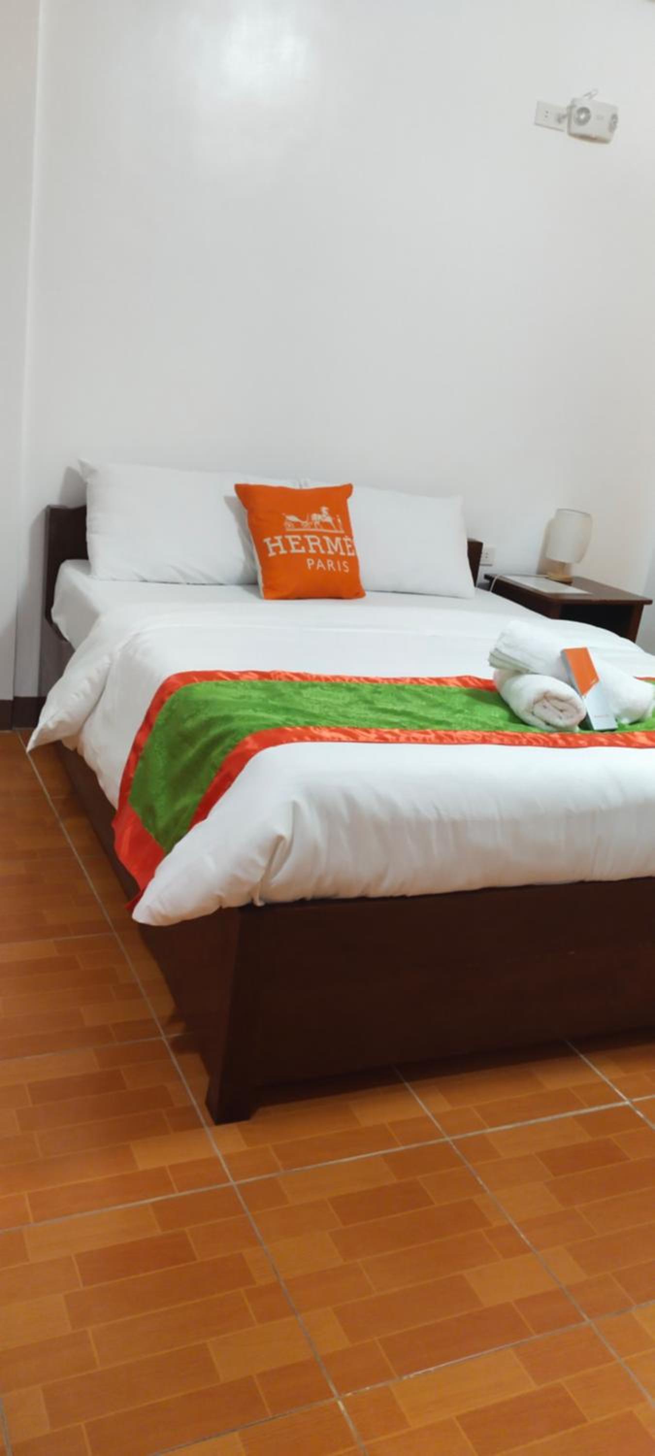 Budget Double Room - Photo 1