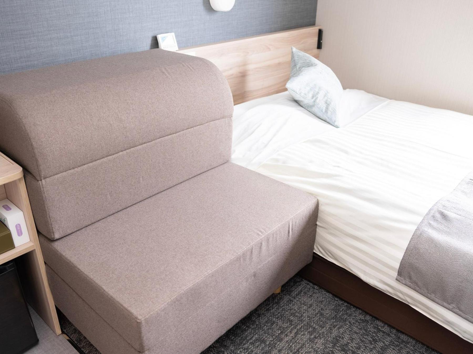 Standard Double Room with Sofa - Non-Smoking photo 2