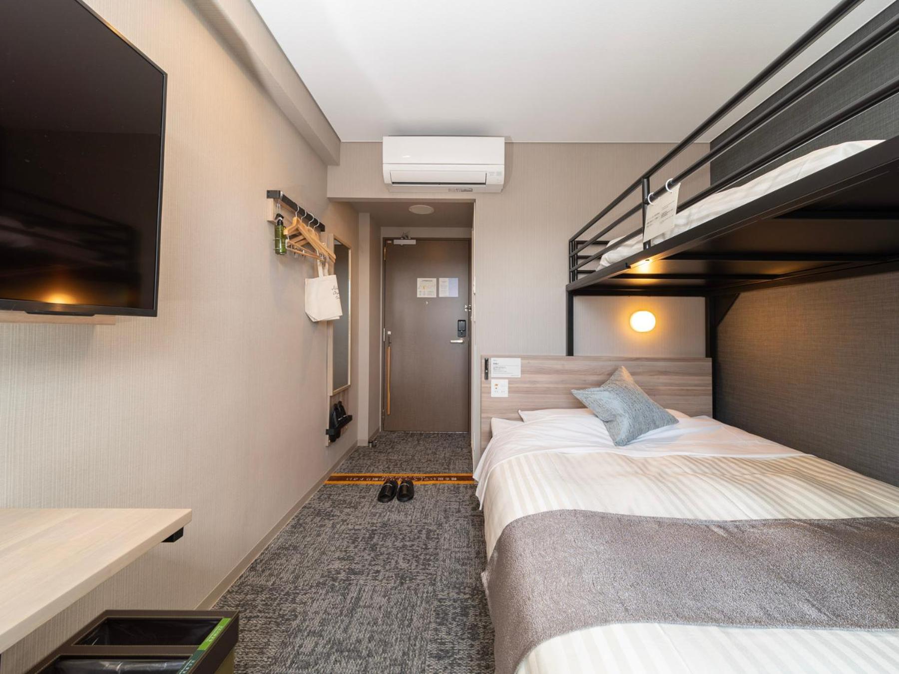 Twin Room with Bunk Bed - Non-Smoking photo 1