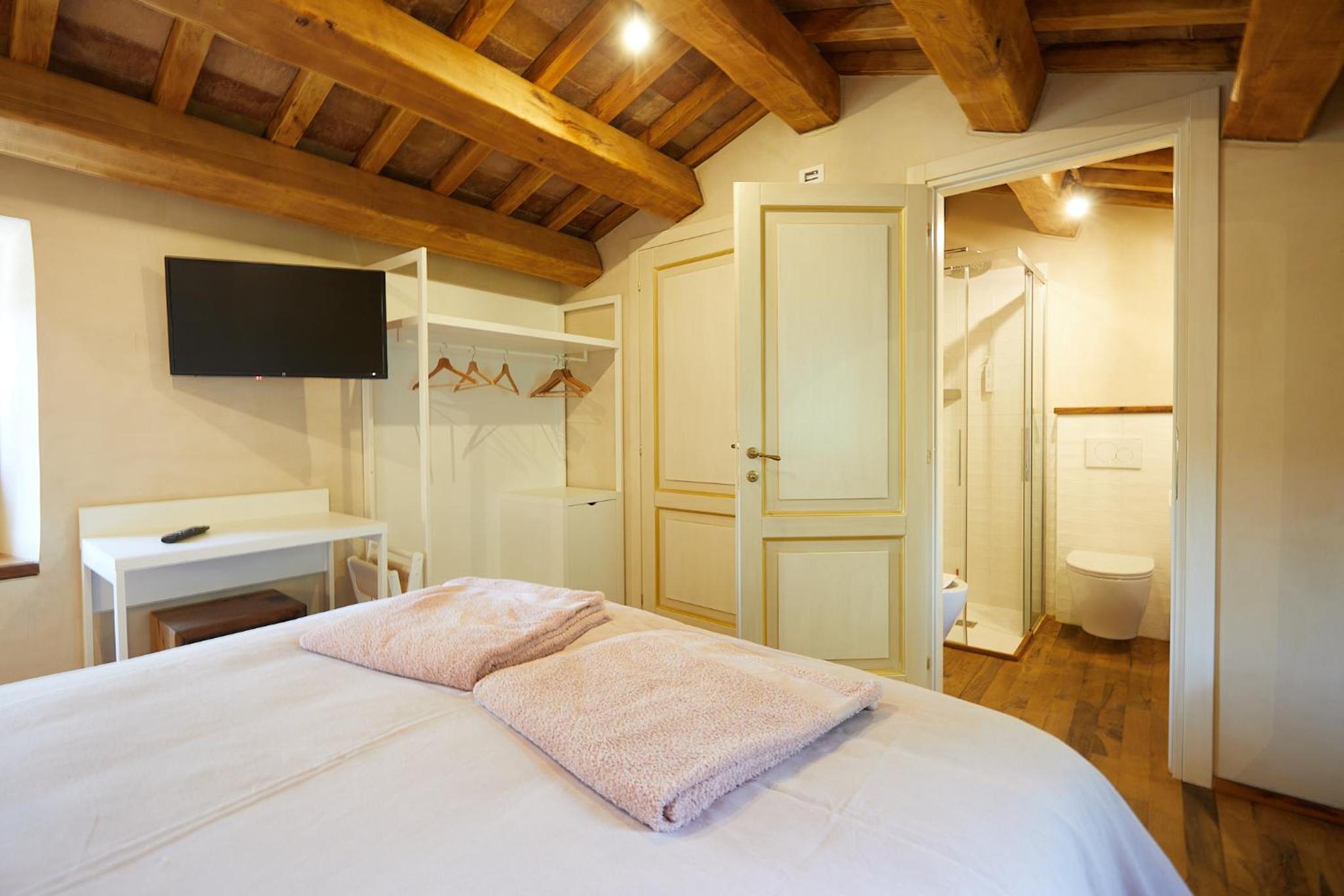 Double Room with Private Bathroom photo 2