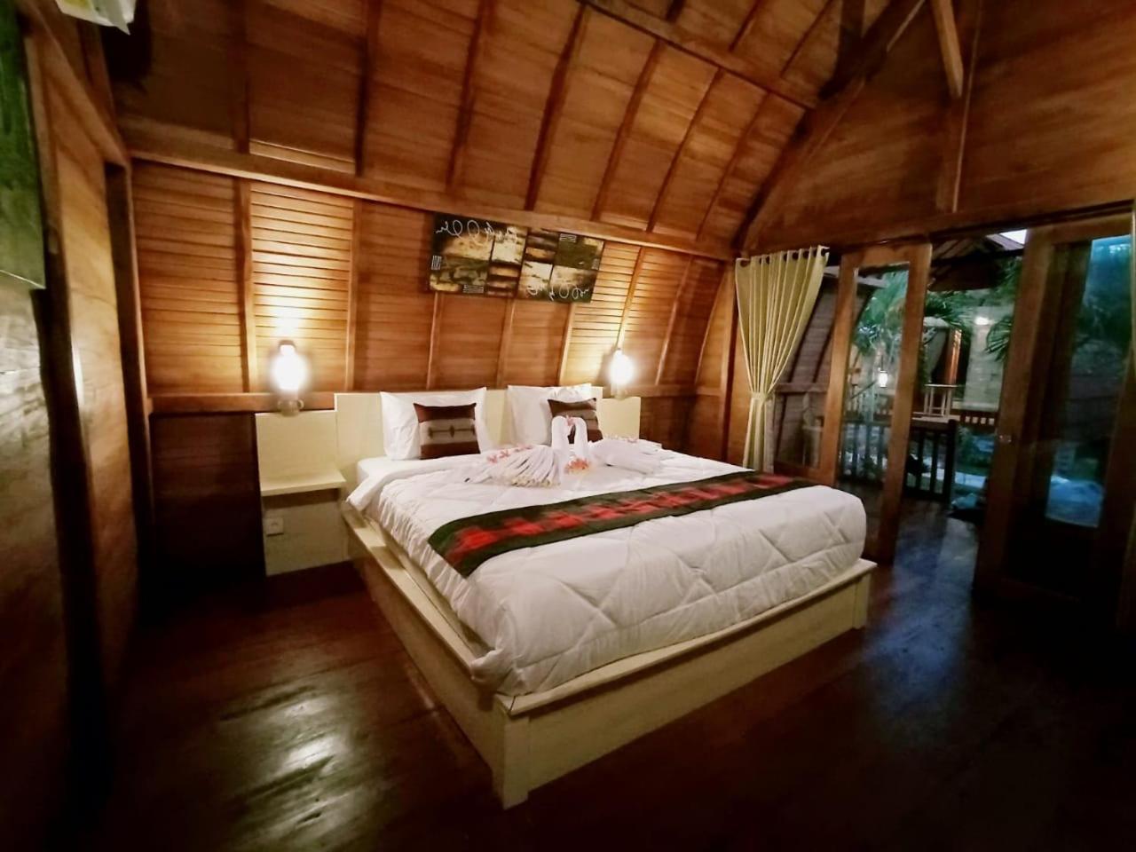 Deluxe Double Room - Photo 11