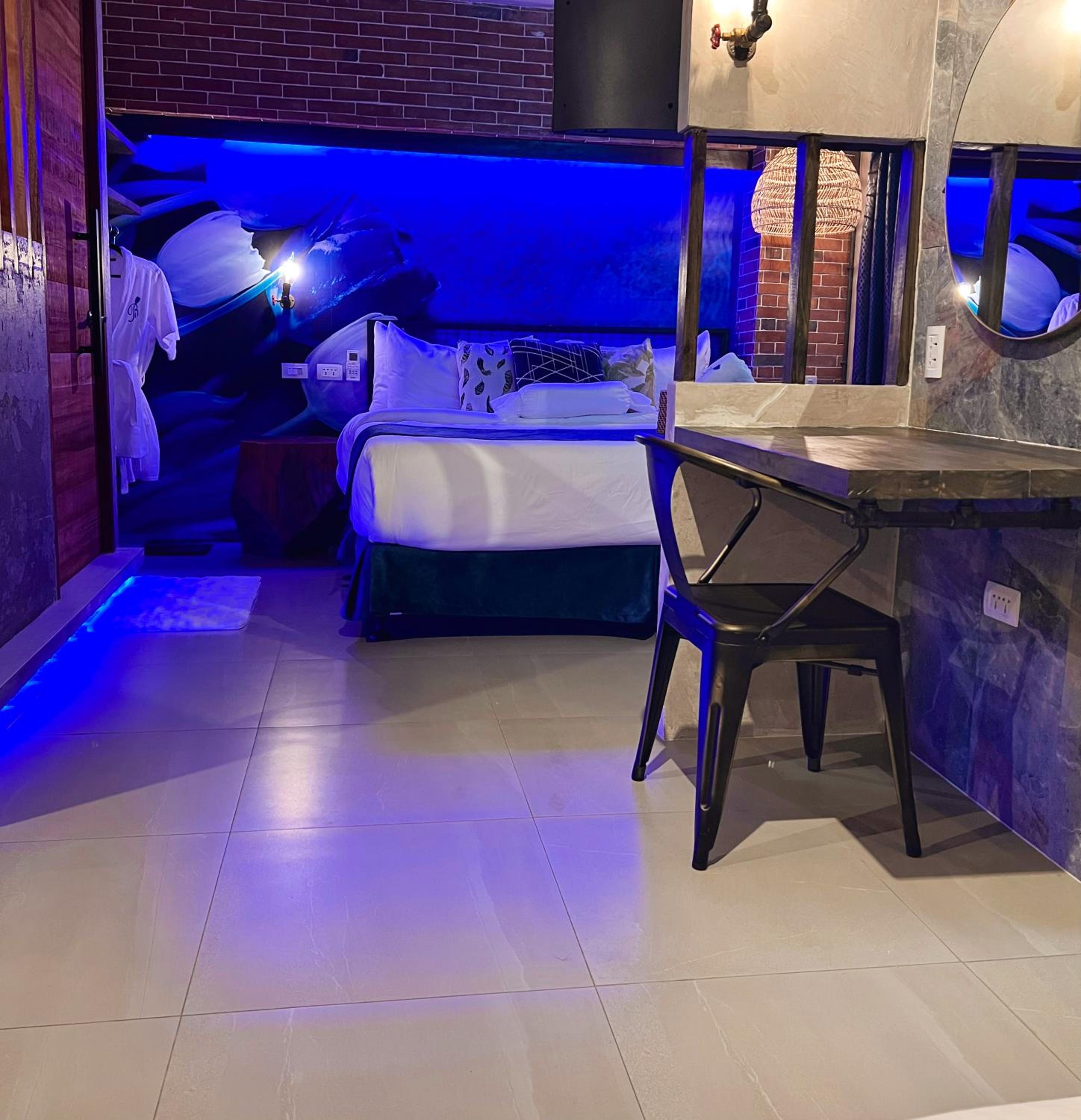 Studio with Spa Bath - Photo 2