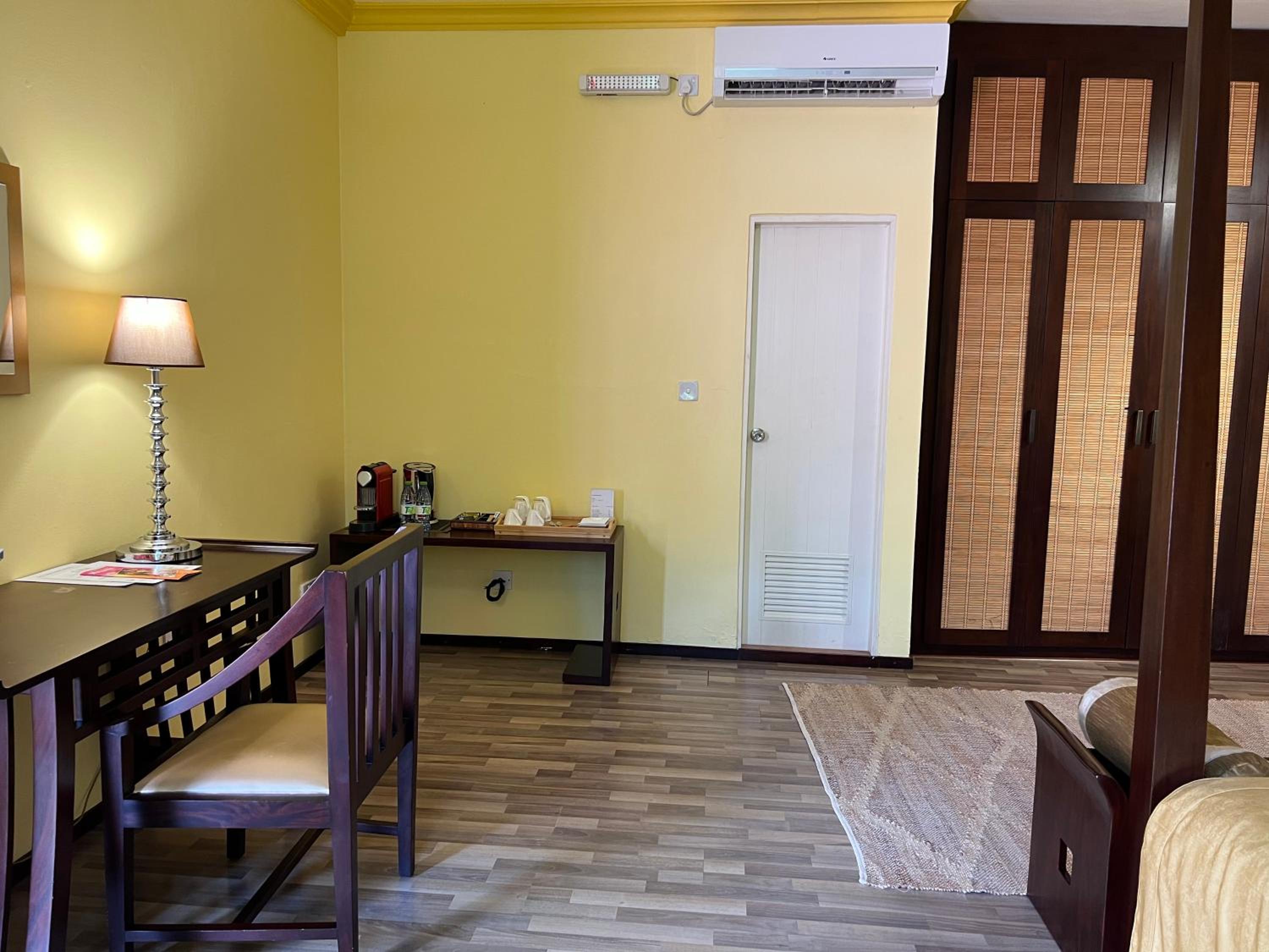 Deluxe Double Room (Free Return Airport Transfer) - Photo 7