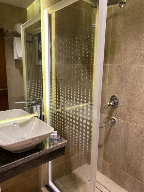 Luxury Triple Room photo 3