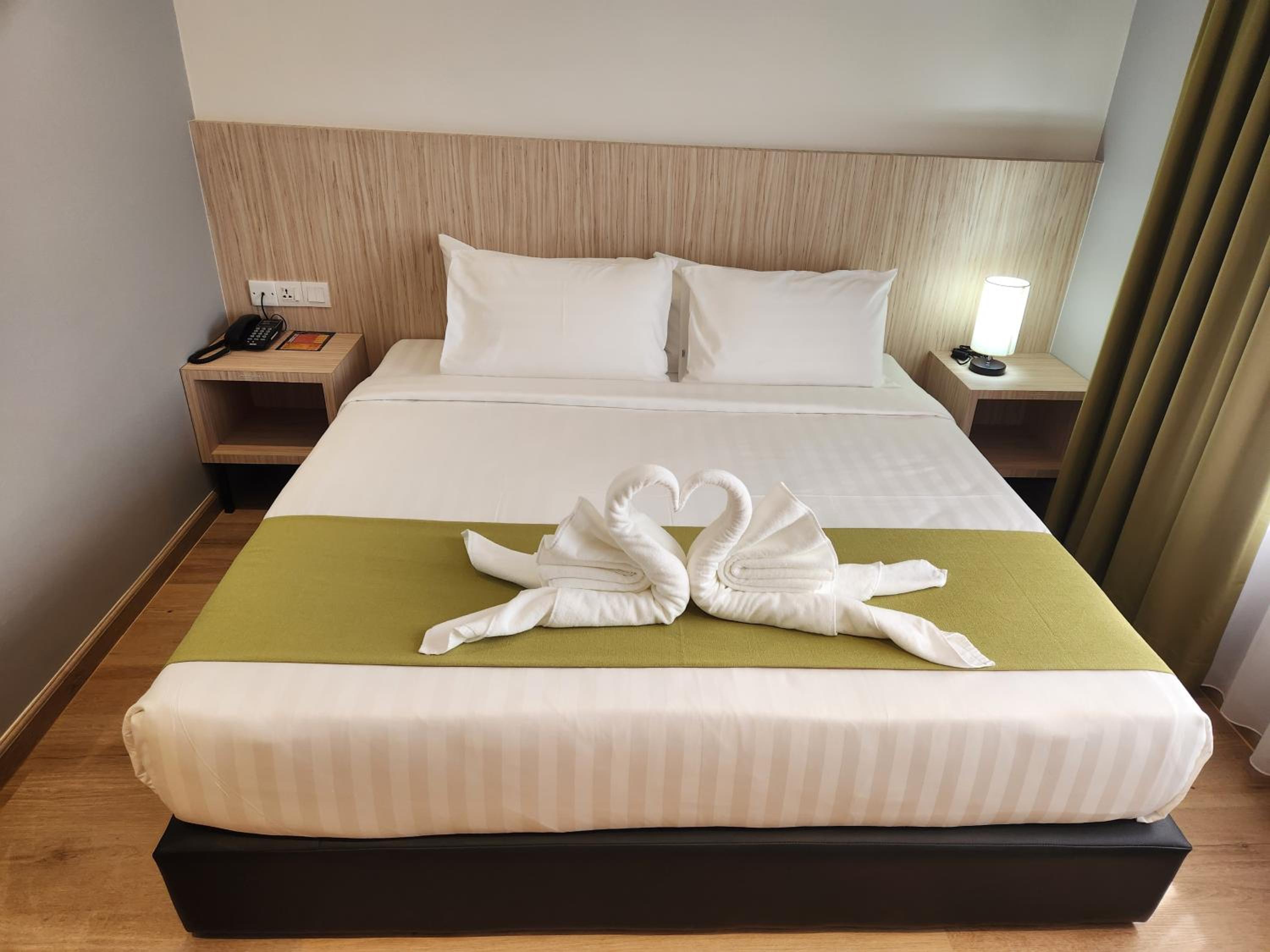 Standard King Room - Photo 2