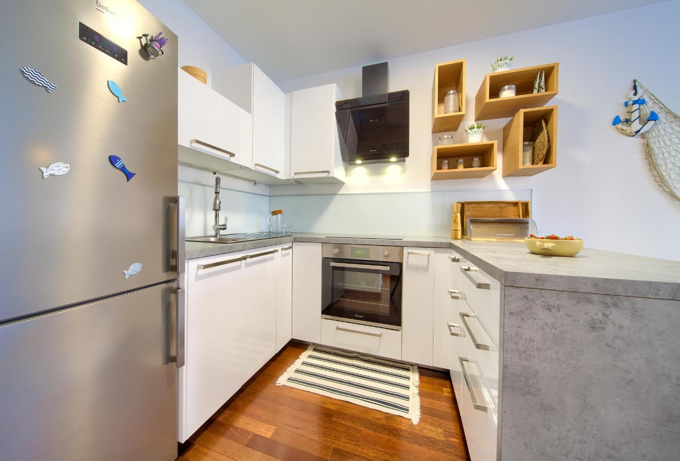 Apartment with Pool View  photo 3
