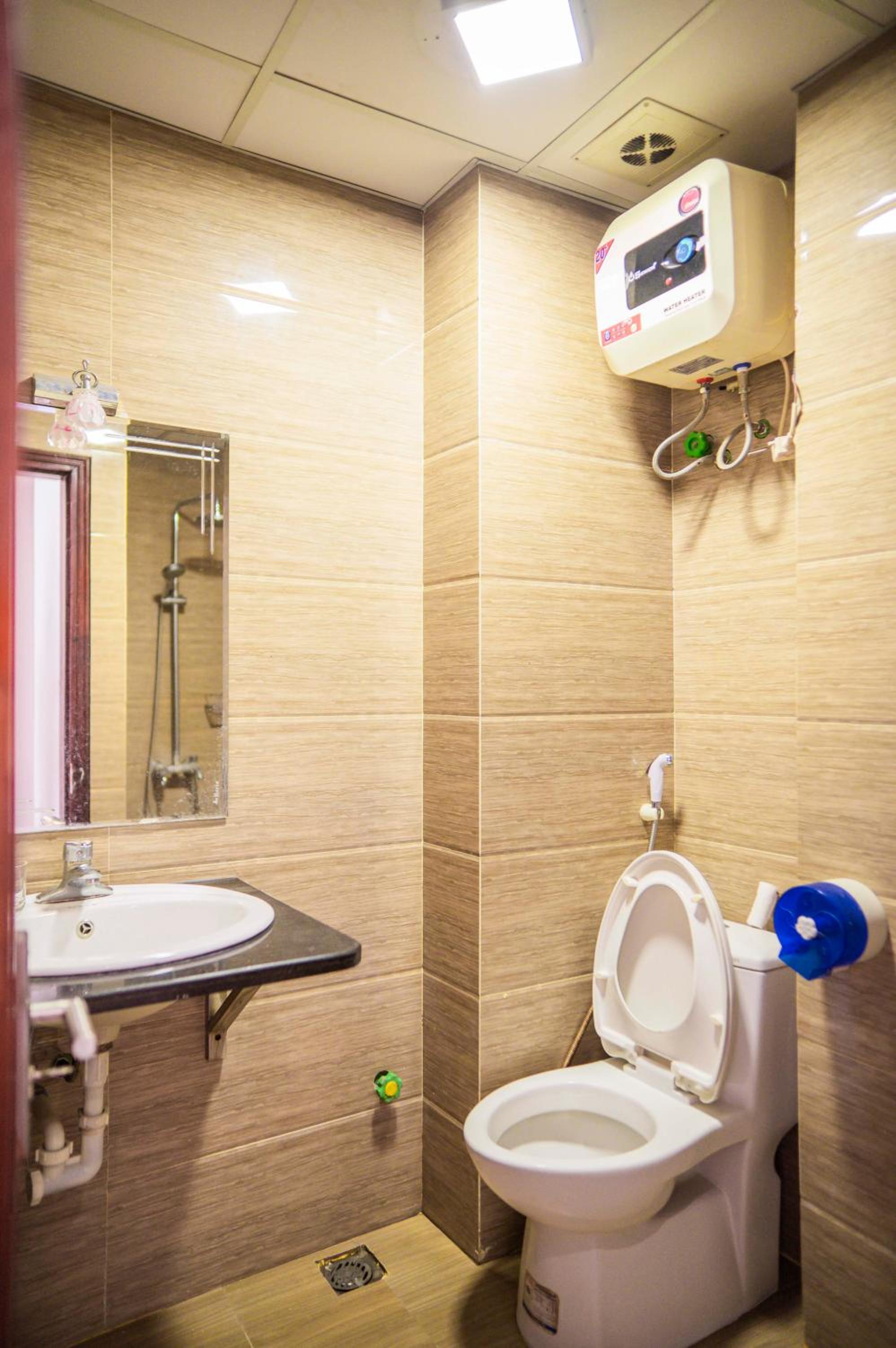 Standard King Room photo 3