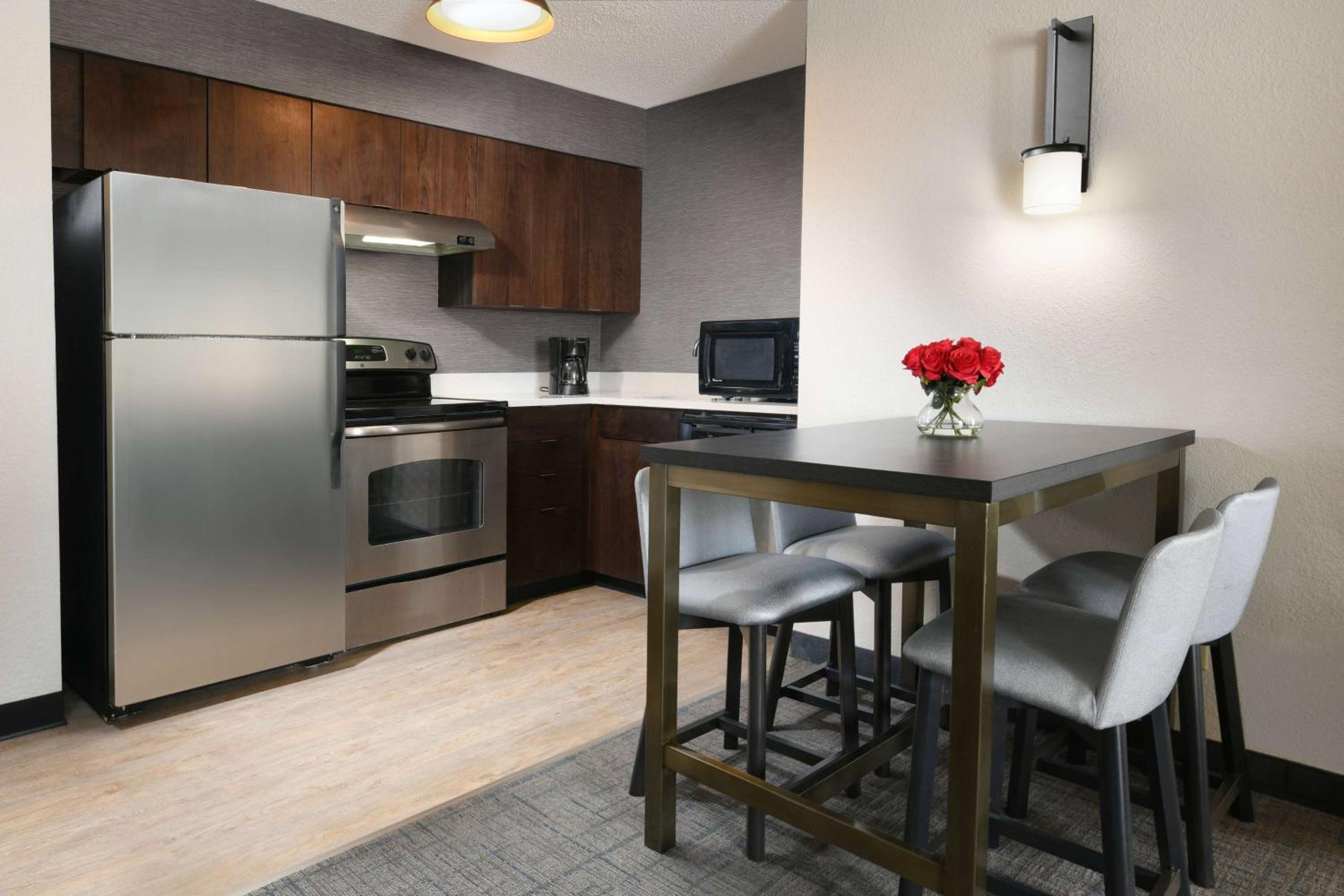 Suite - Photo 2
