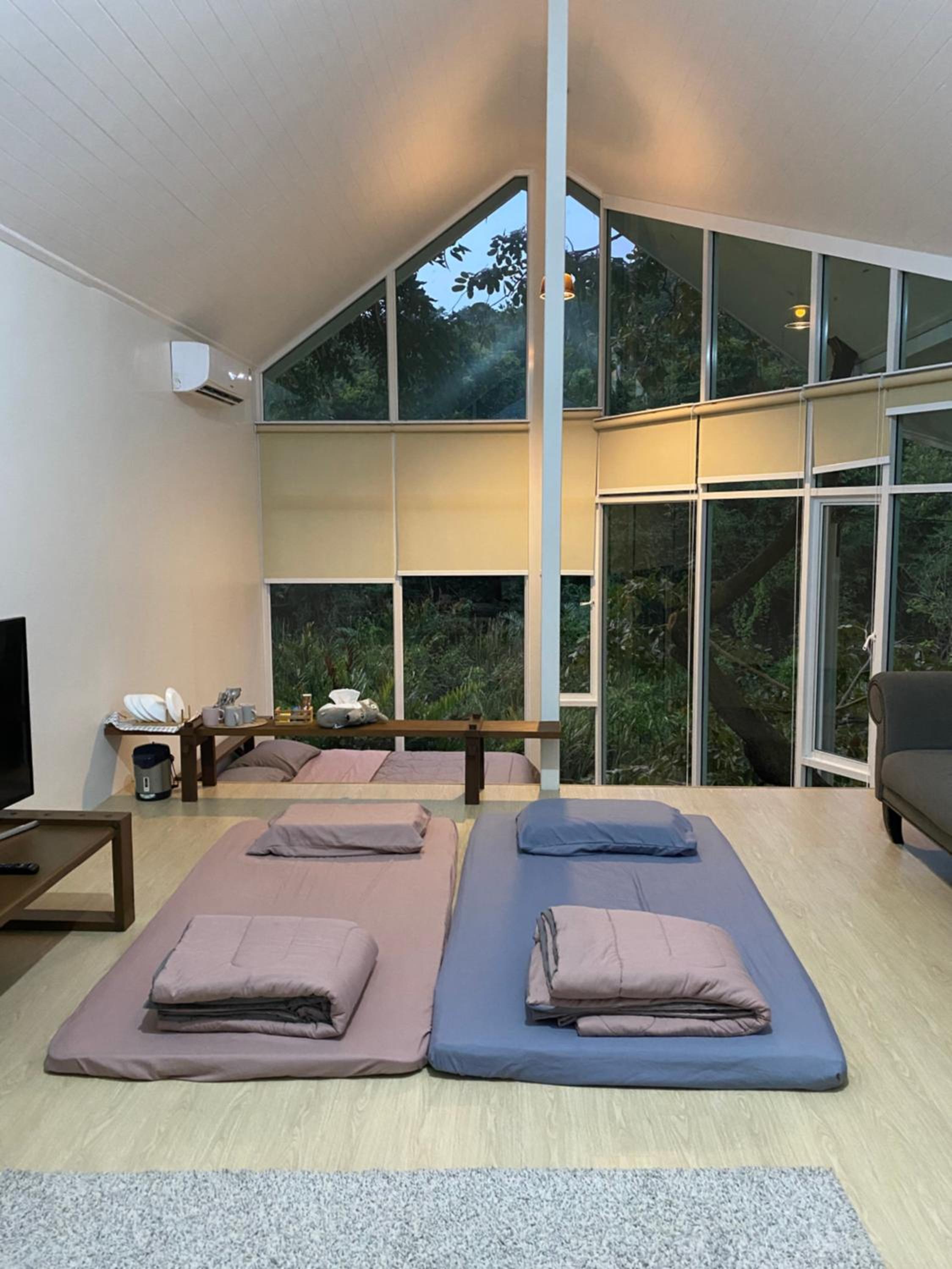 One-Bedroom House - Photo 8