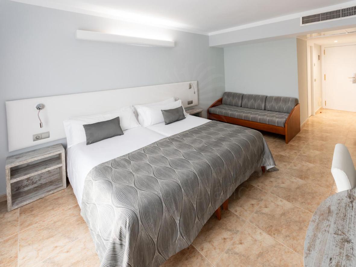 Habitación Cuádruple con Balcón