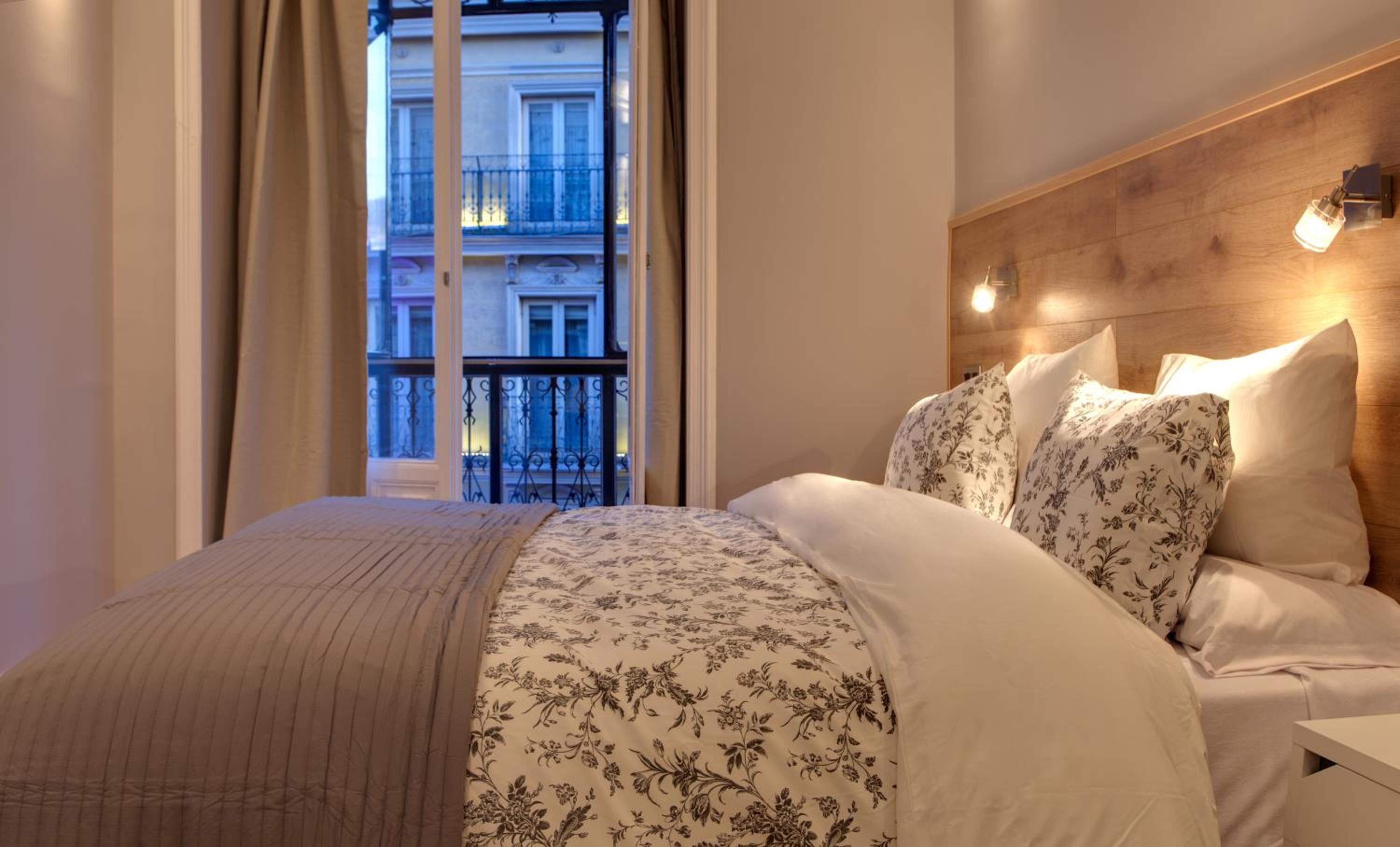 One-Dedroom Apartment with Balcony (3-5 Adults) photo 2