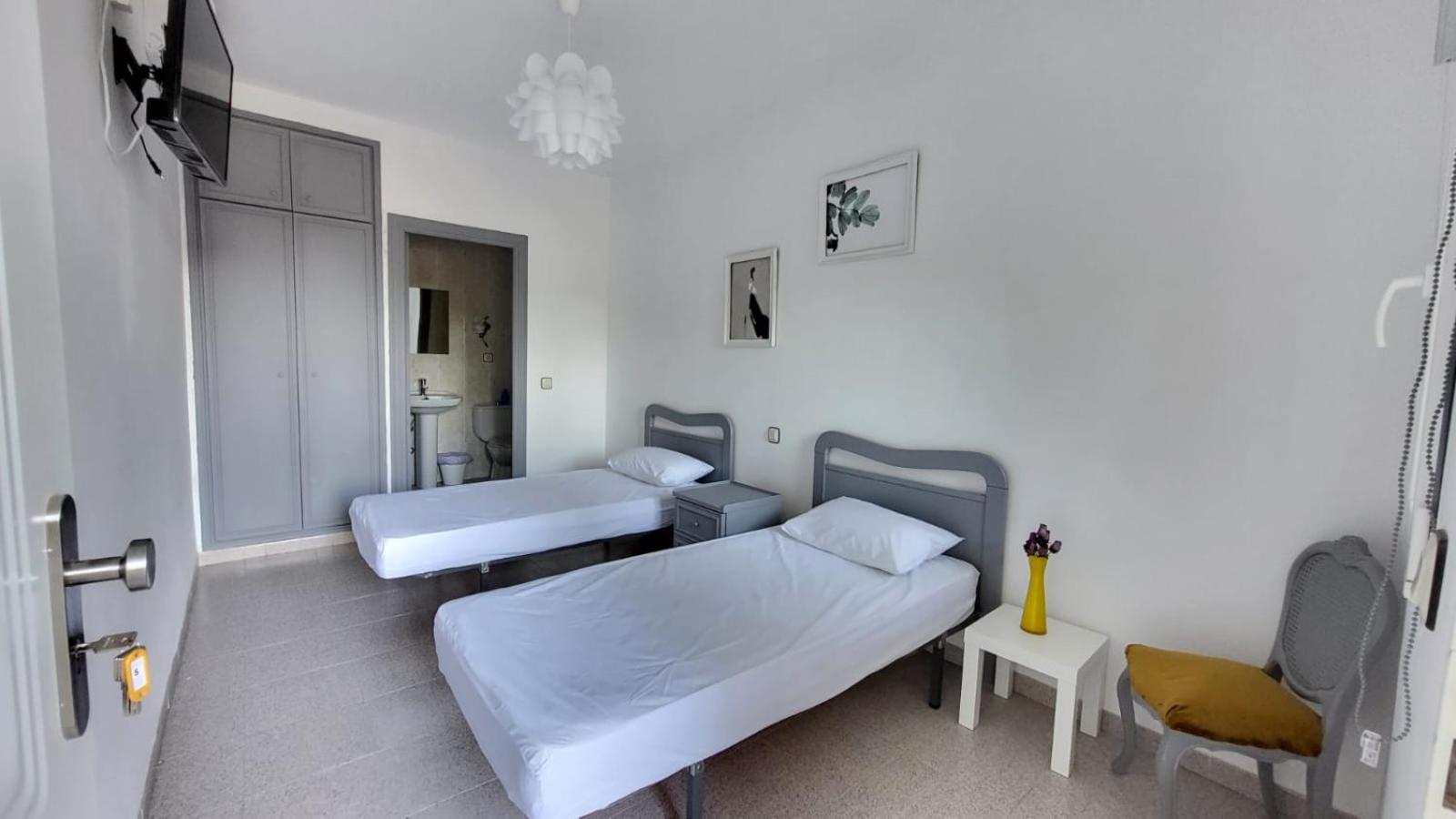 Habitación Estándar con Dos Camas Individuales
