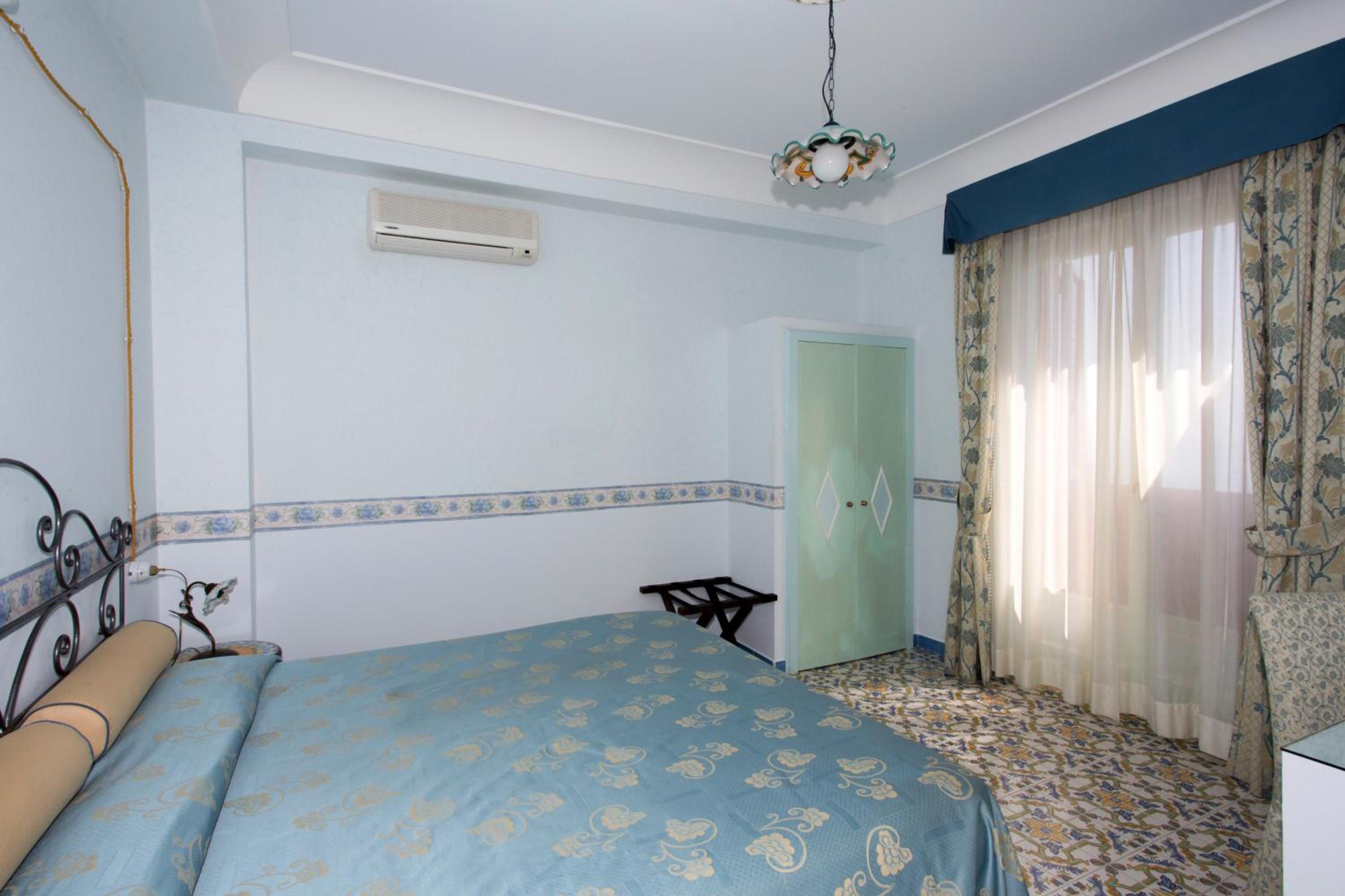Double Room with Sea View photo 3