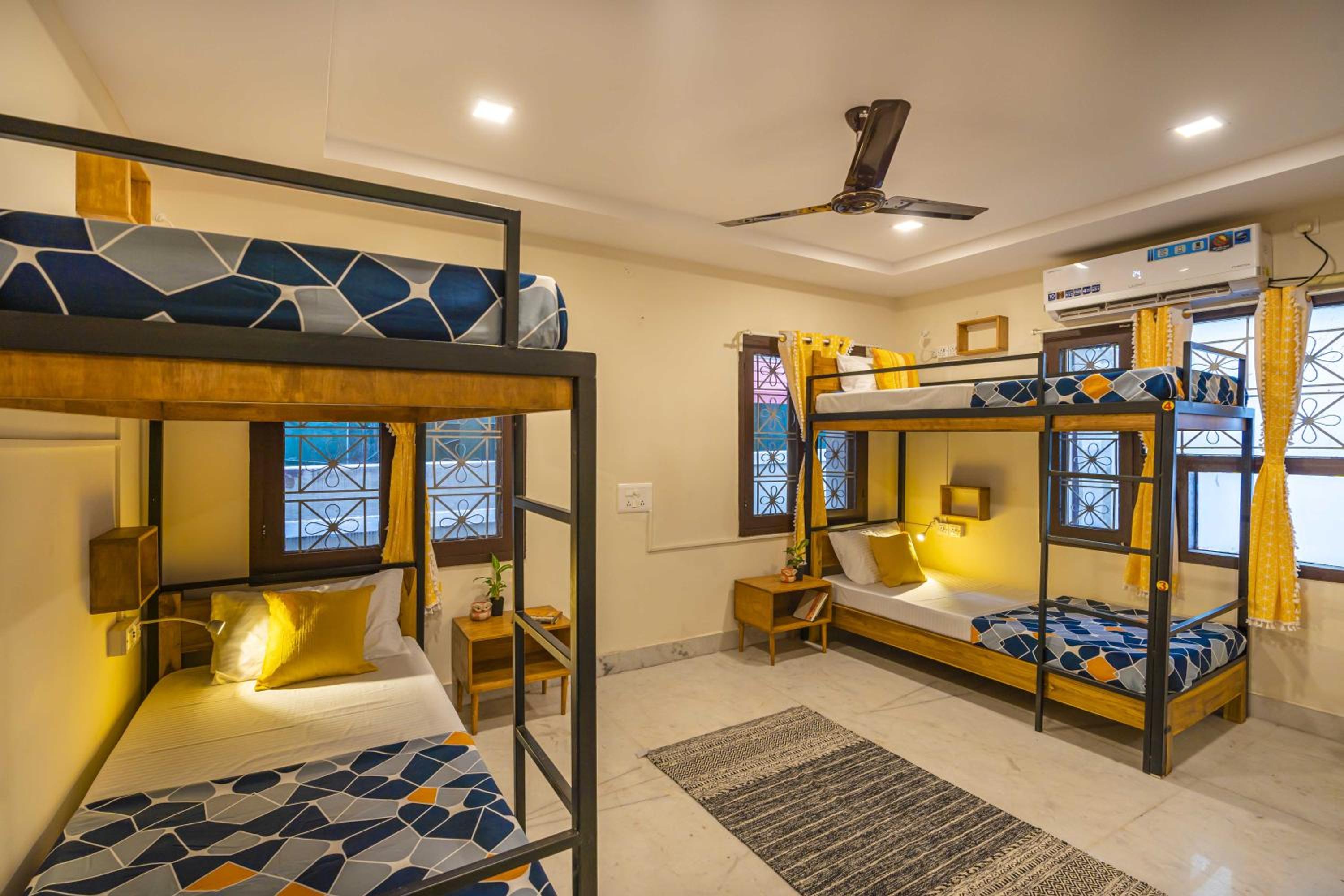 Bed in 4-Bed Deluxe Female Dormitory Room photo 2