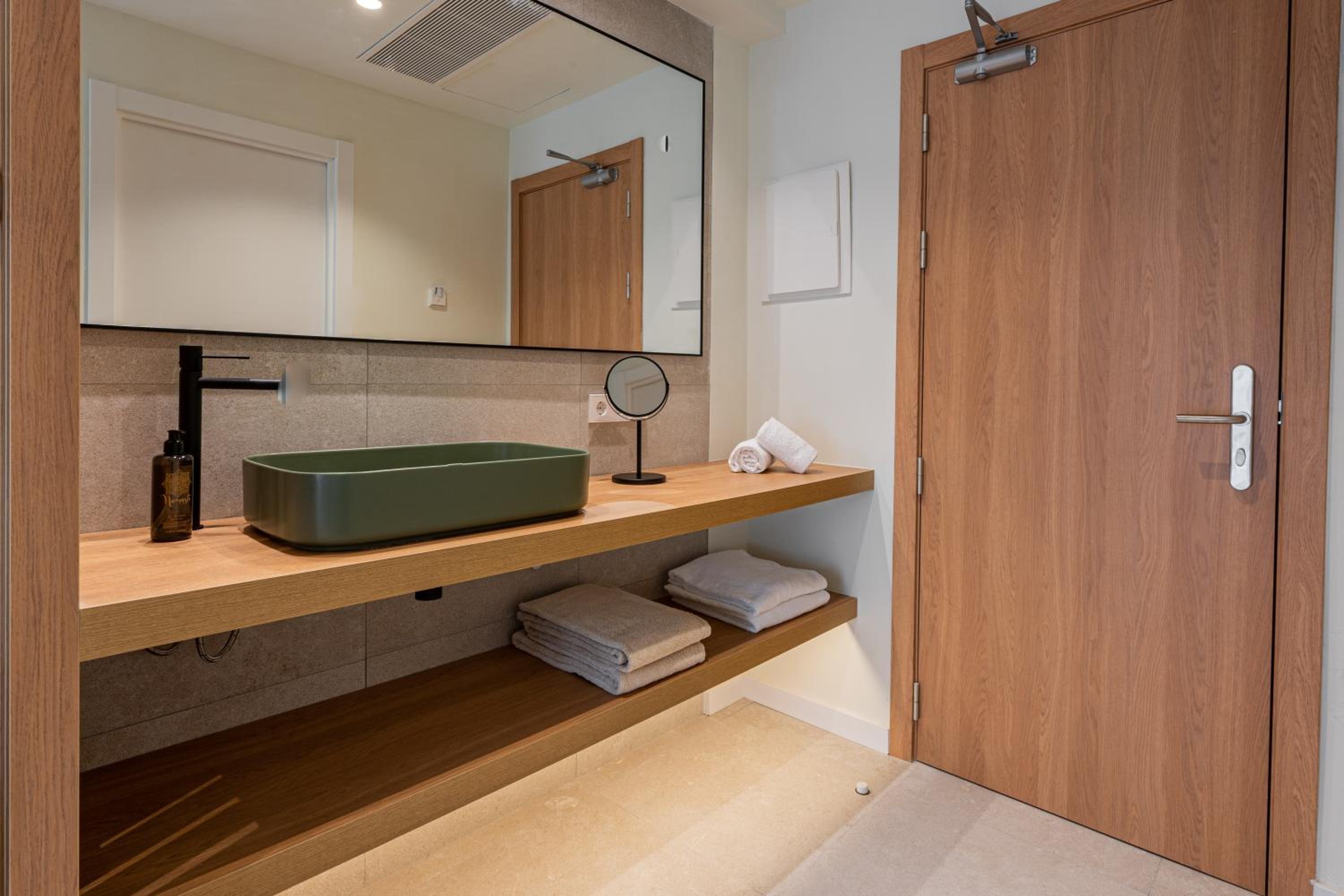 Twin Room with Terrace - Photo 3