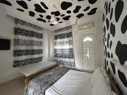 Triple Room with Sea View - Photo 17