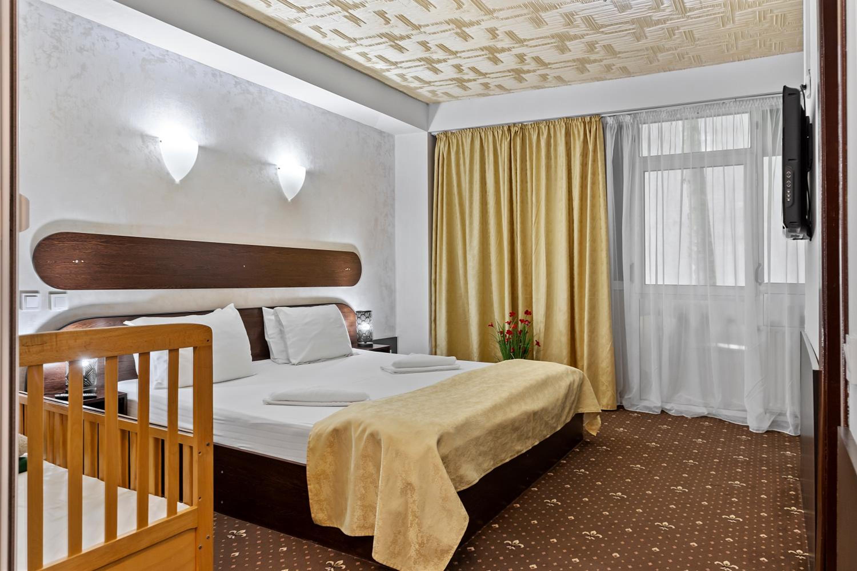 Suite - Photo 5