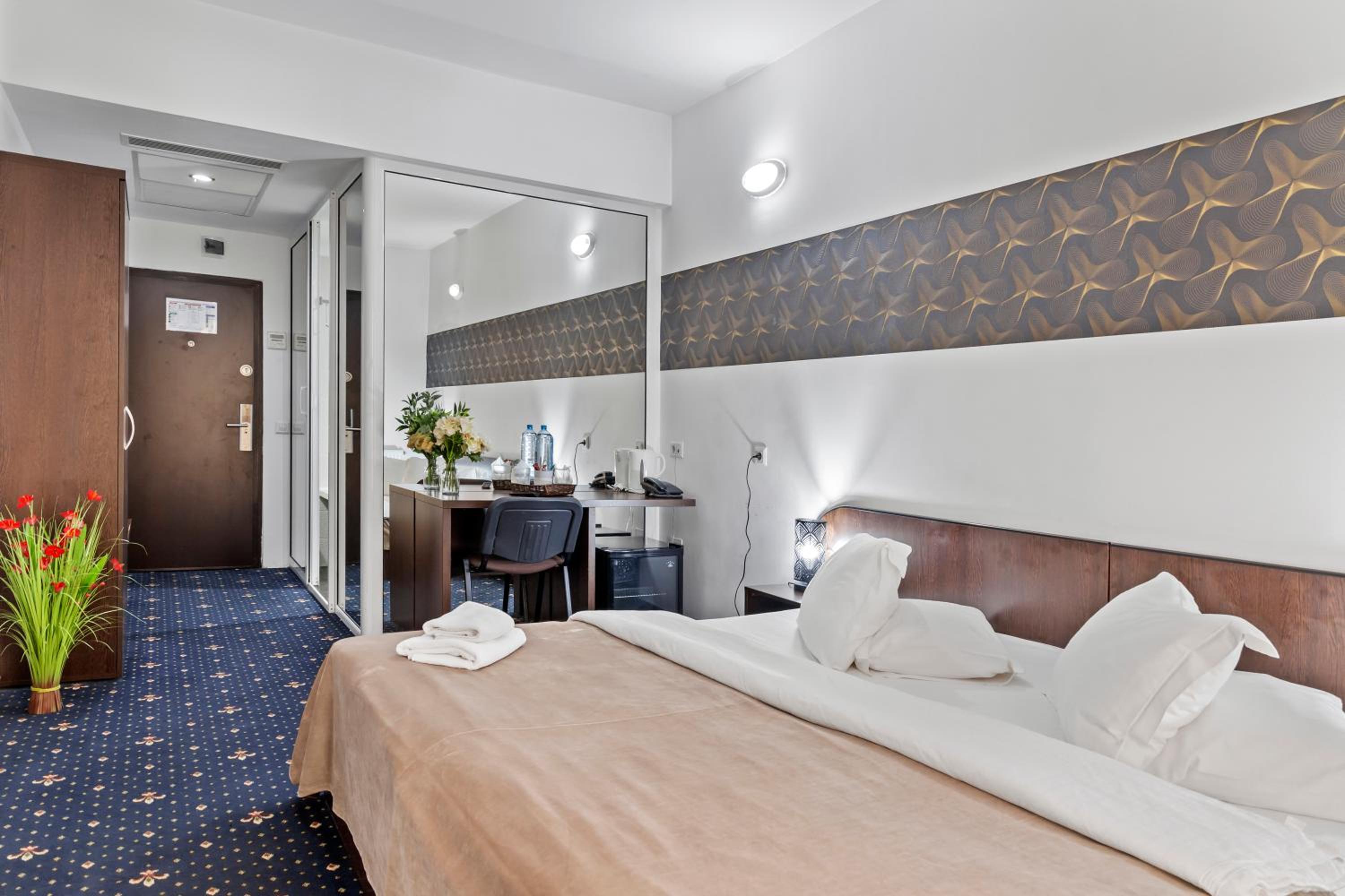 Superior Double Room - Photo 3