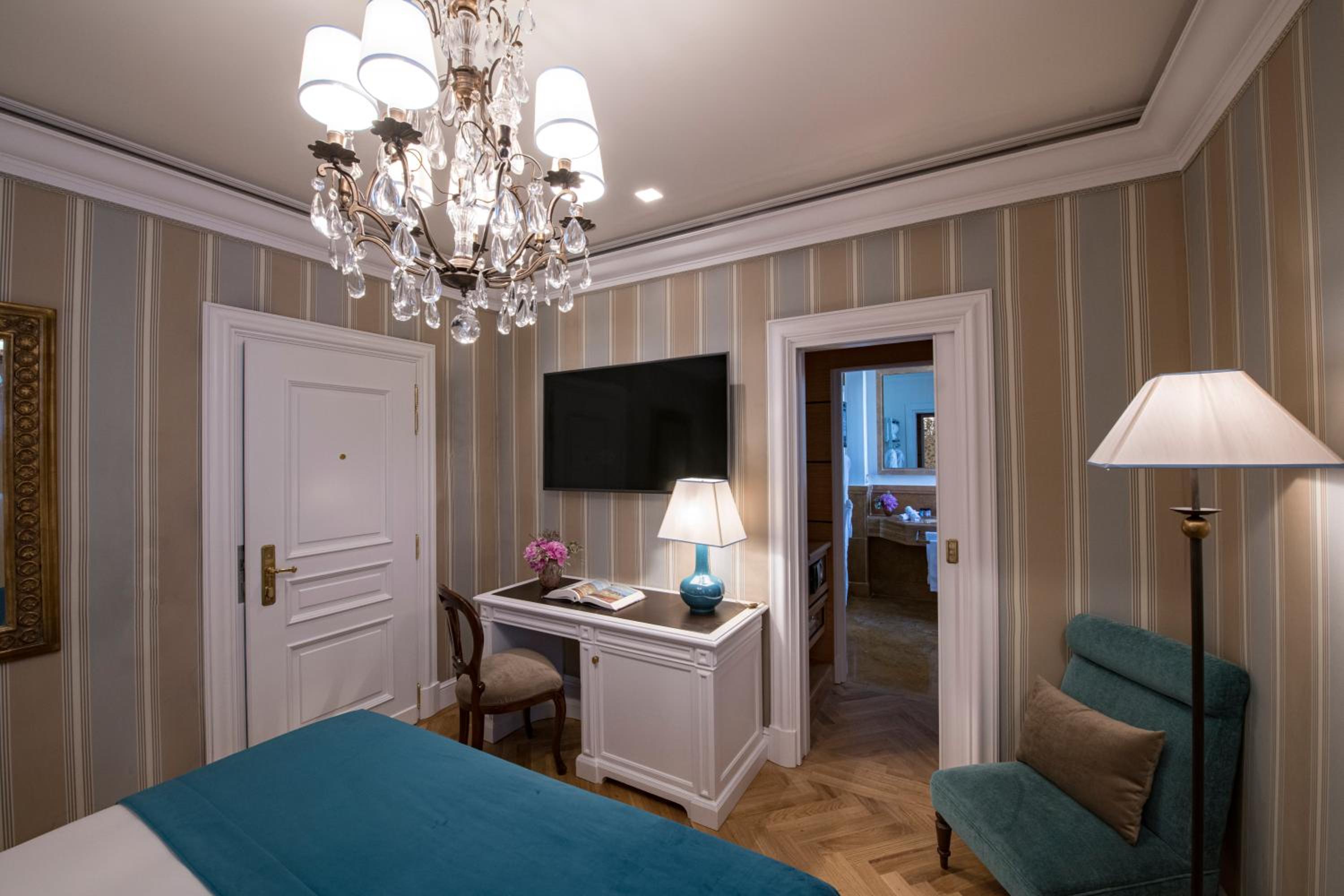 Family Connecting Room