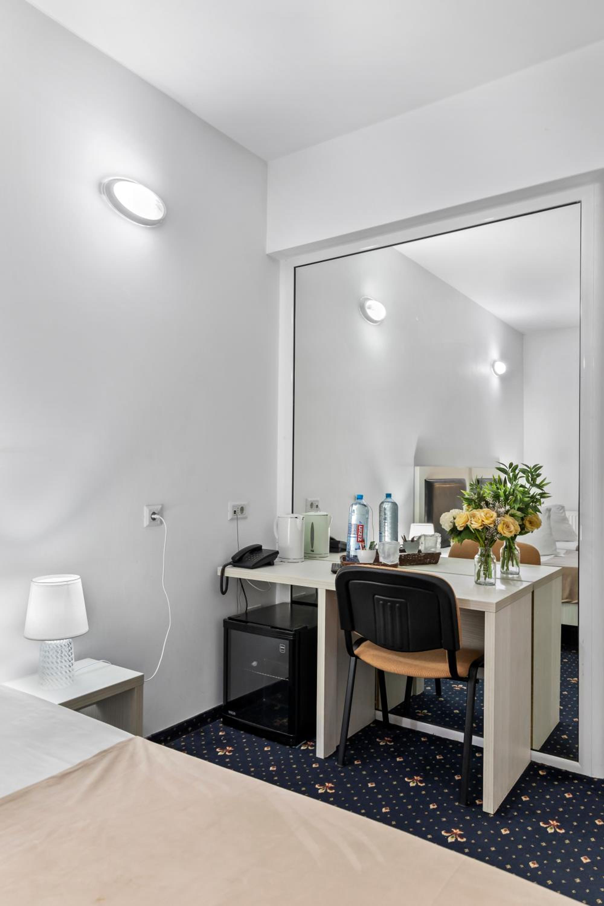 Superior Twin Room - Photo 1