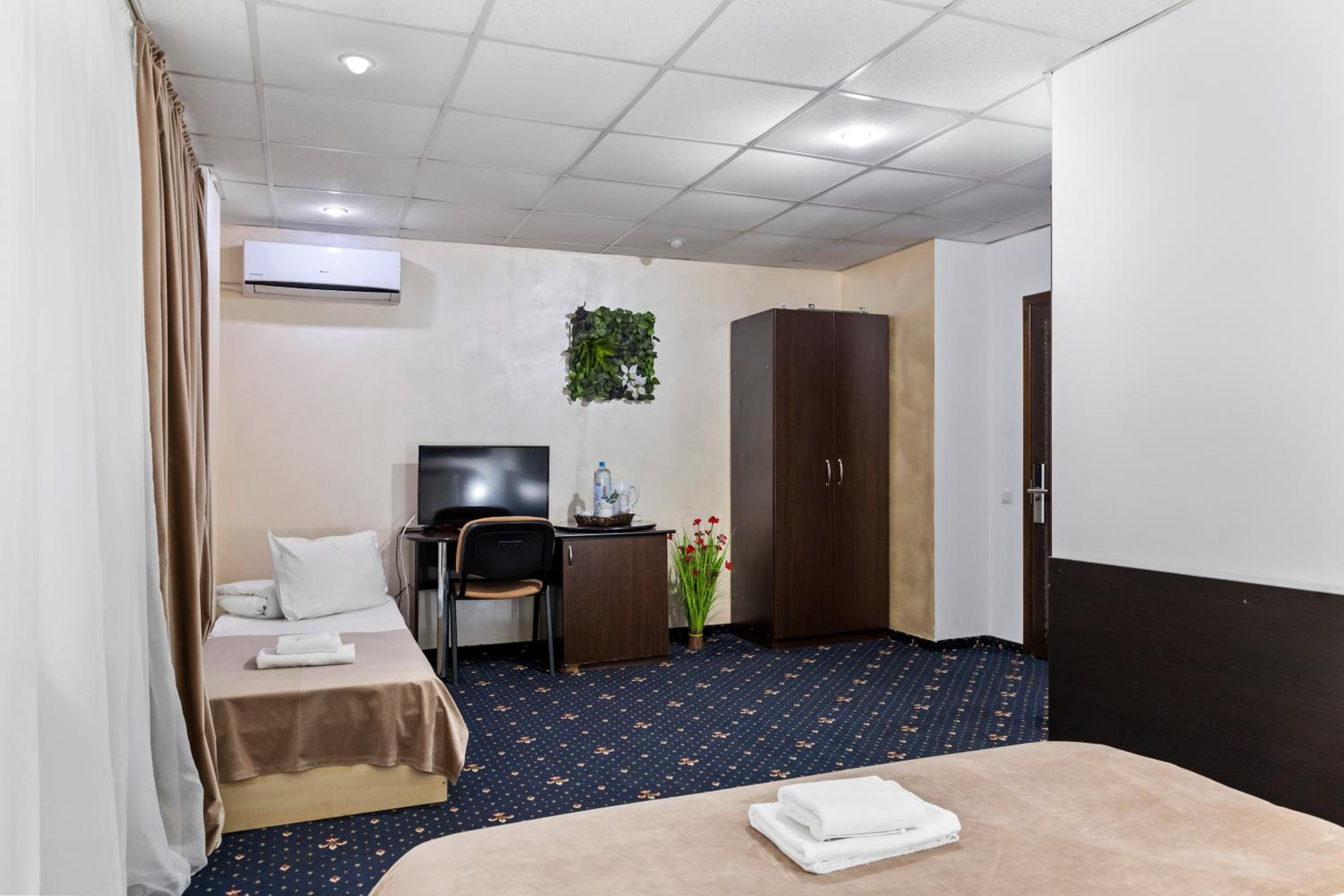 Triple Room with Balcony photo 1