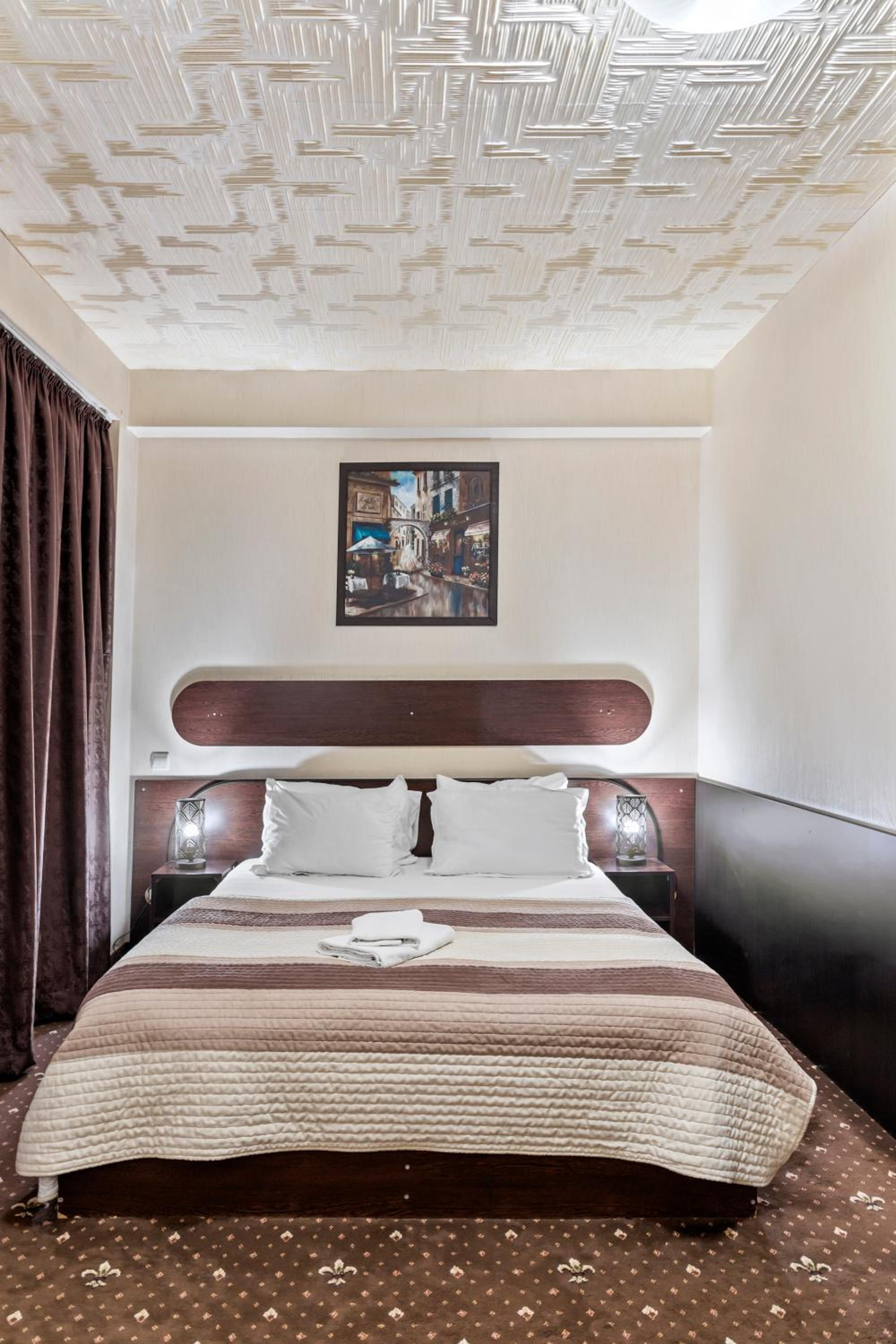 Double Room - Photo 3