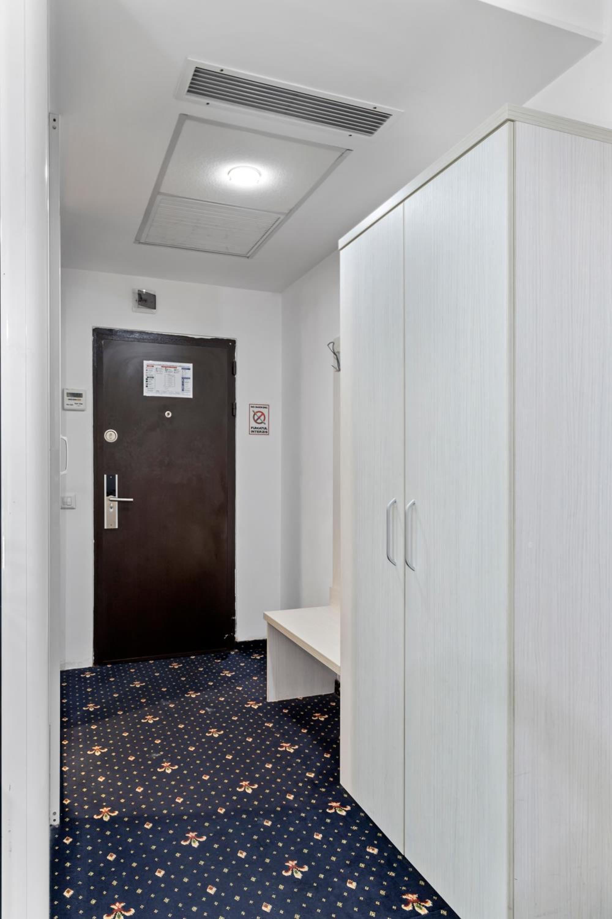 Superior Twin Room - Photo 4