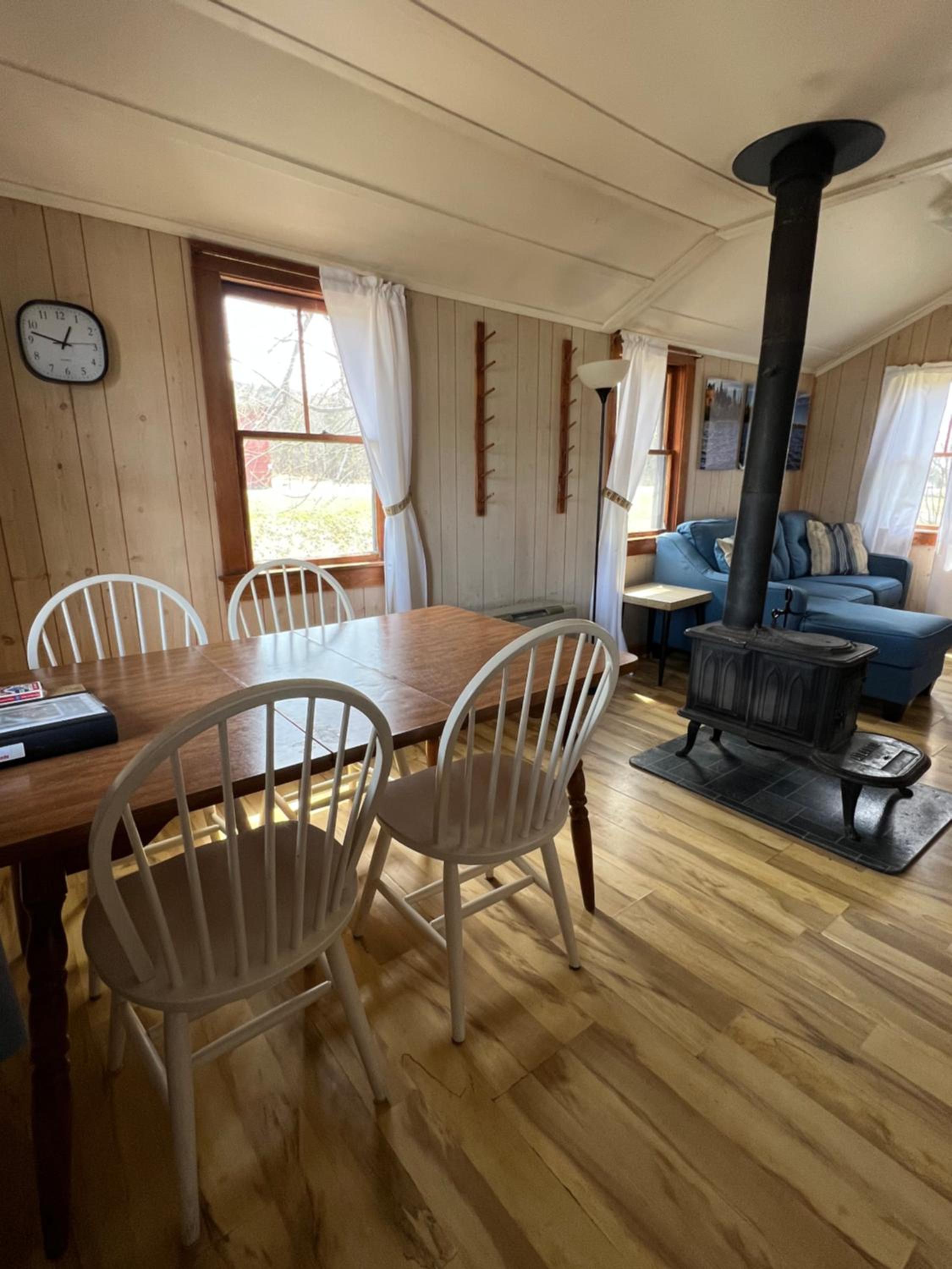 Two-Bedroom House (4 adults) Cabin 10 photo 2