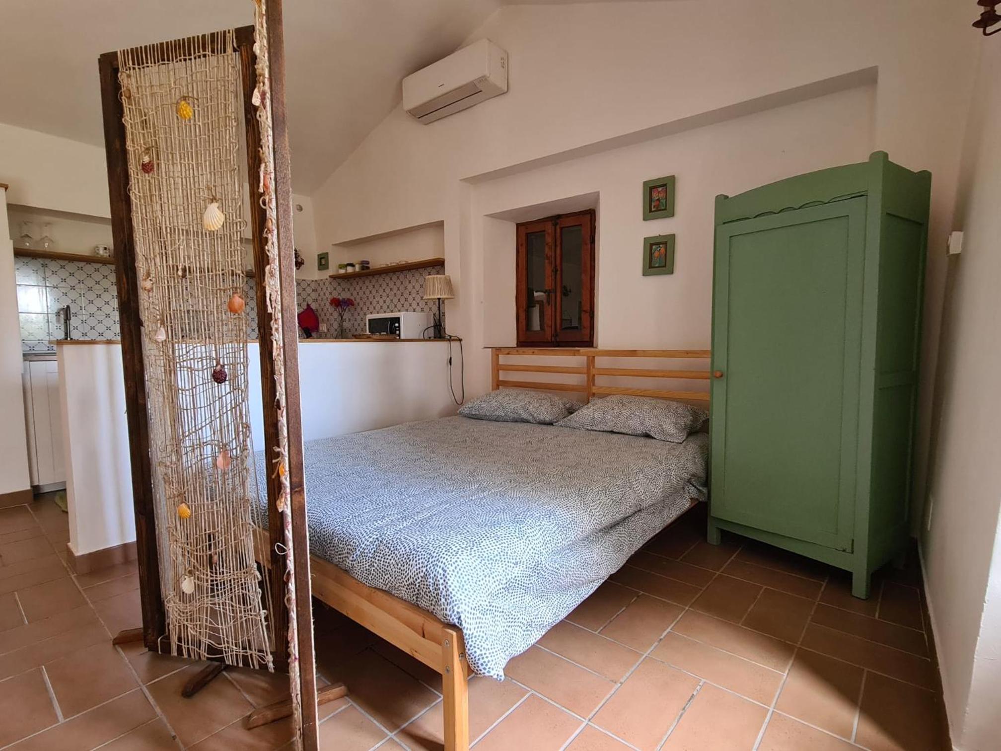 Studio Apartment with Sea View photo 3