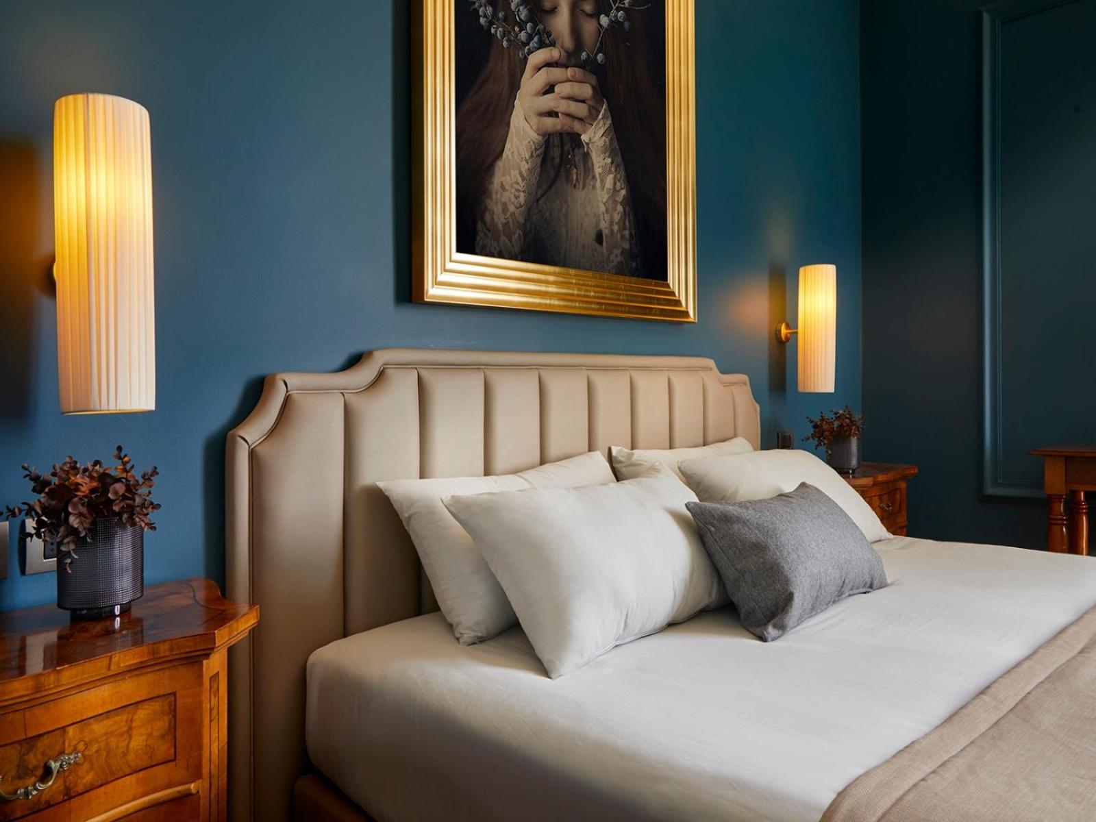 Double Room with Lake View - Photo 4