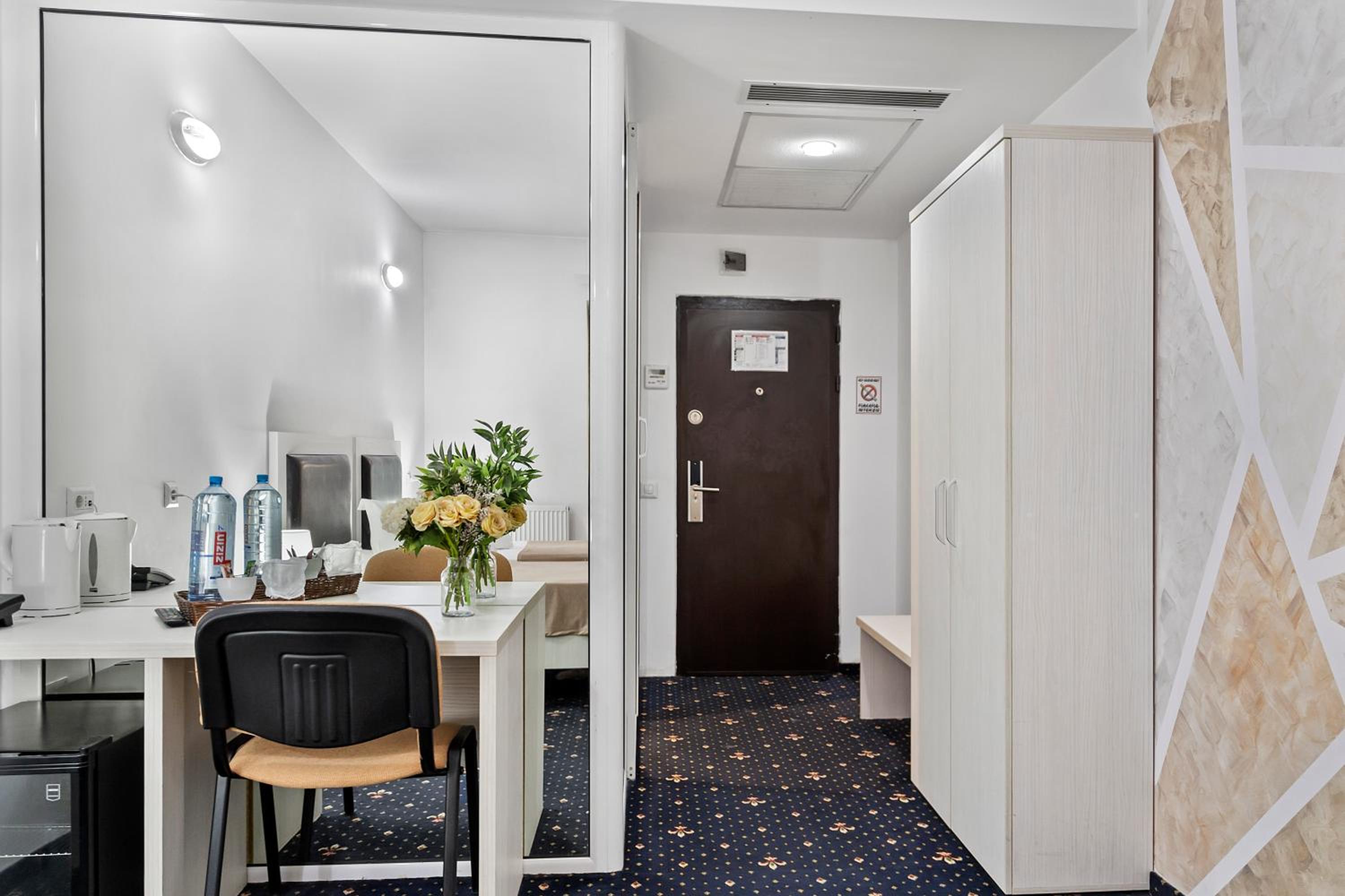 Superior Twin Room - Photo 6