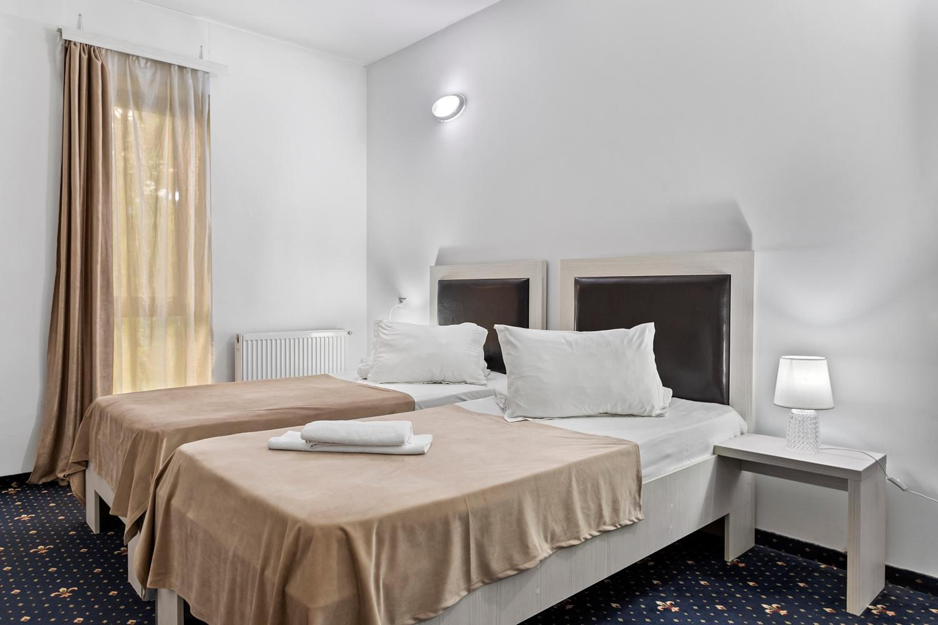 Superior Twin Room - Photo 7