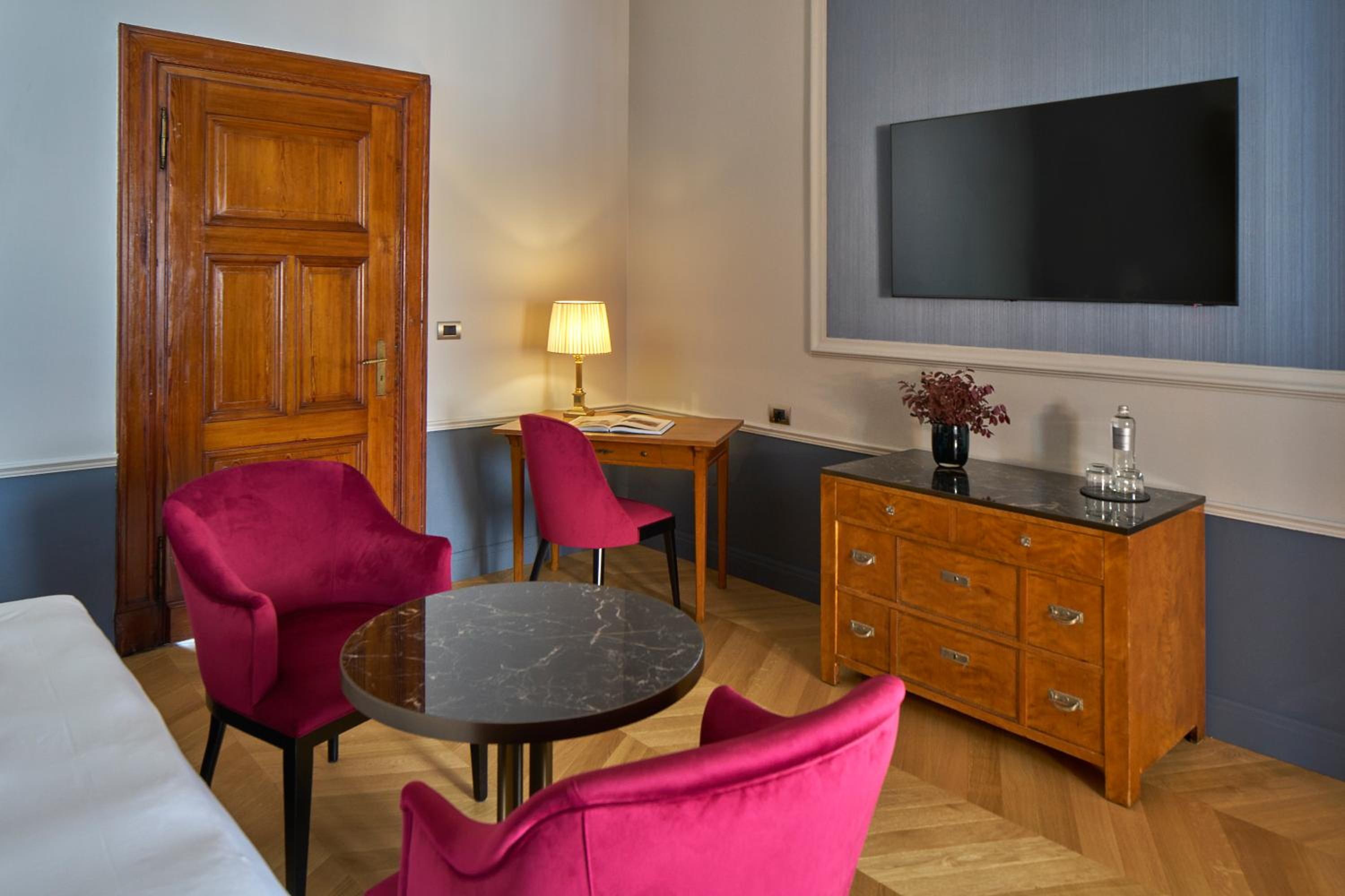Double Room - Photo 6