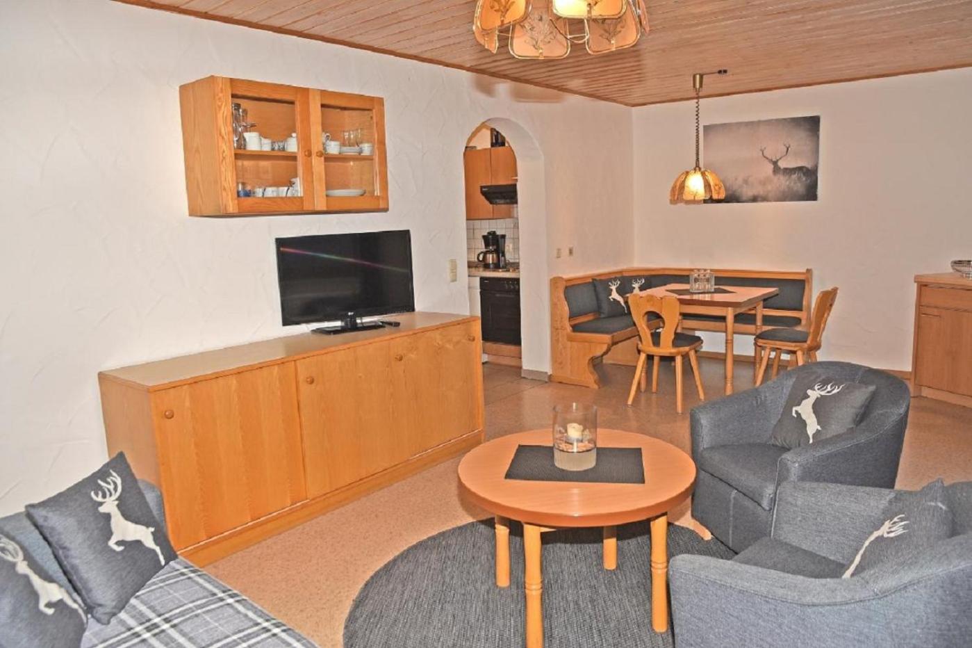 One-Bedroom Apartment photo 2