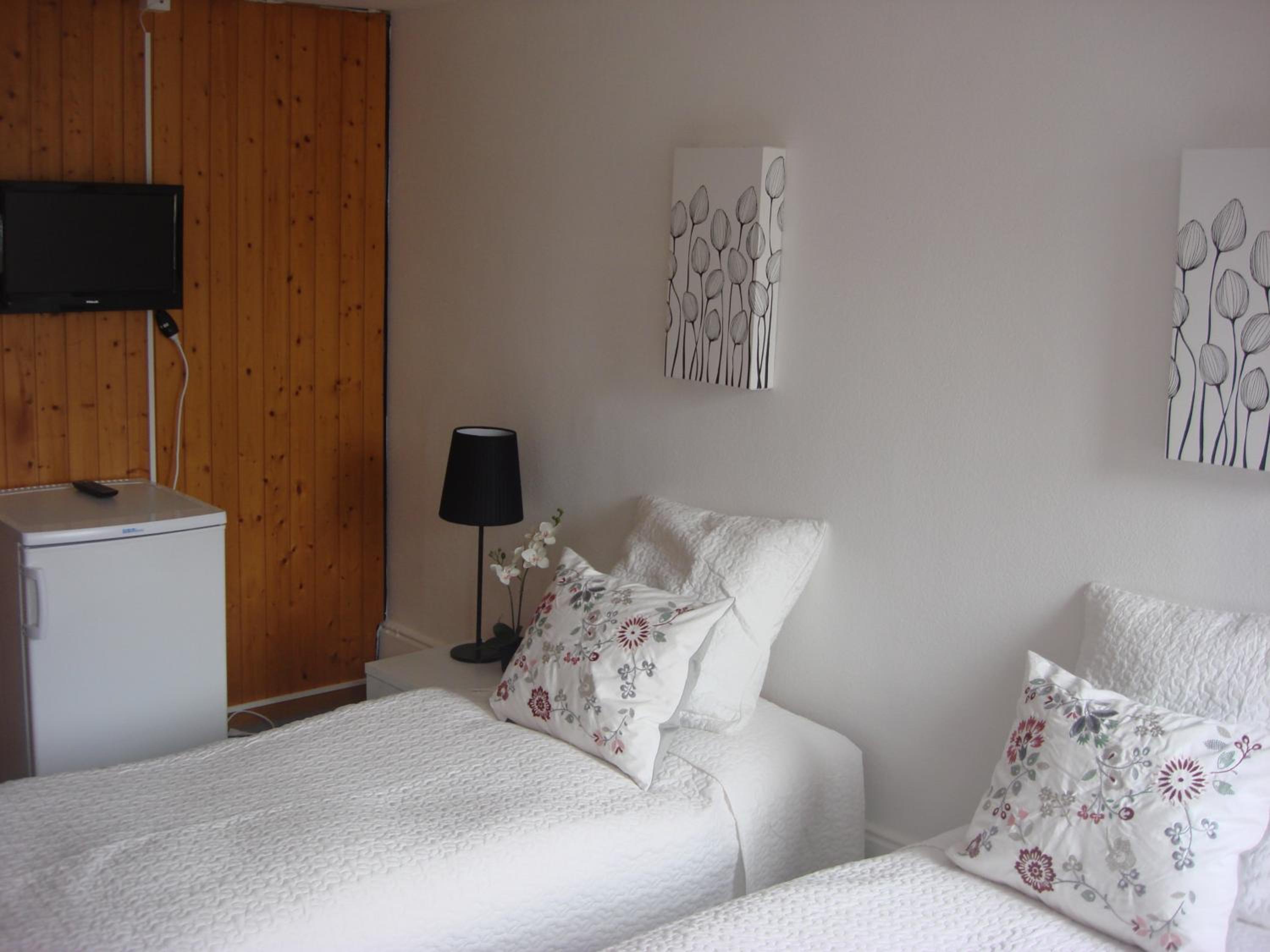 Double Room - Photo 10