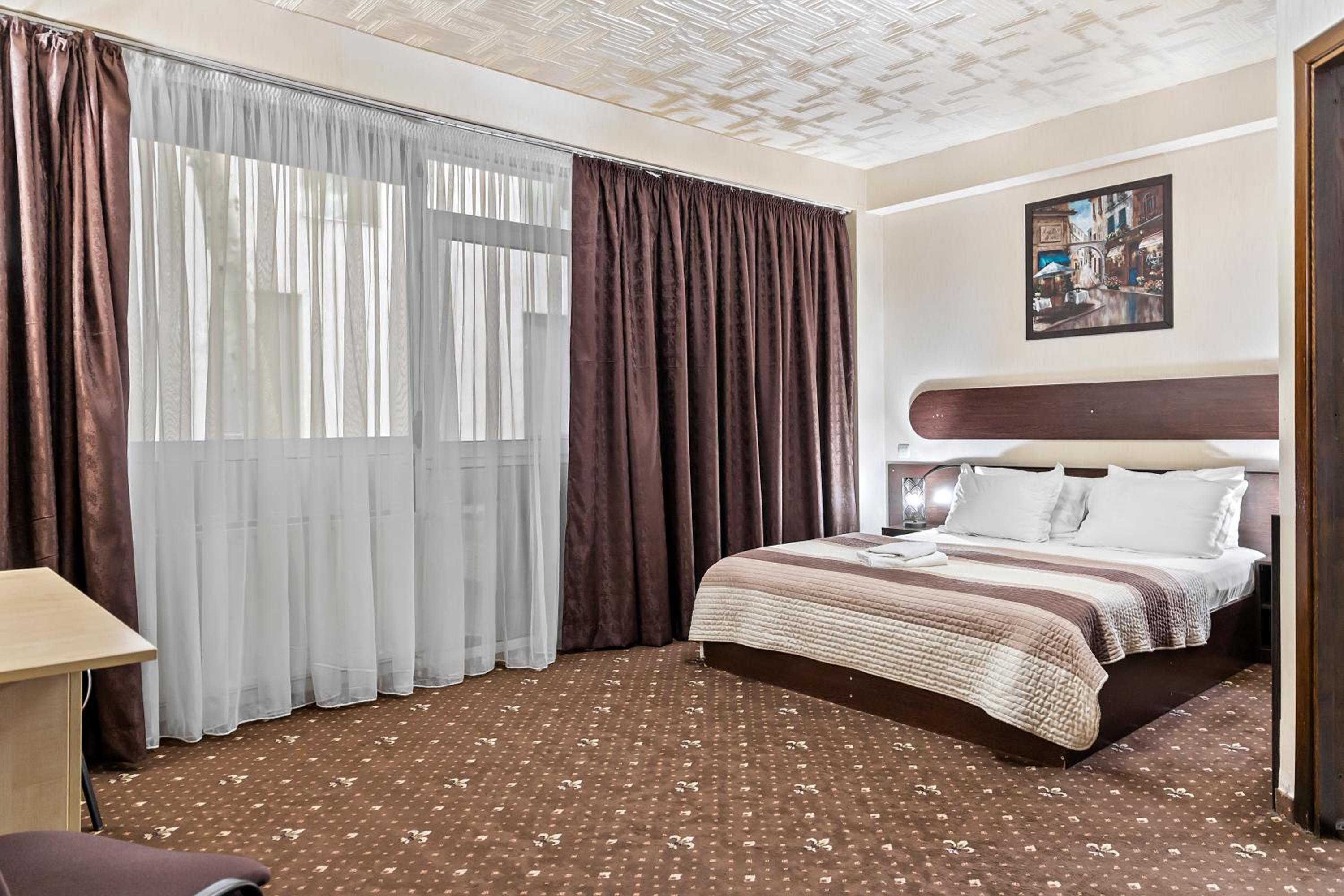 Double Room - Photo 4