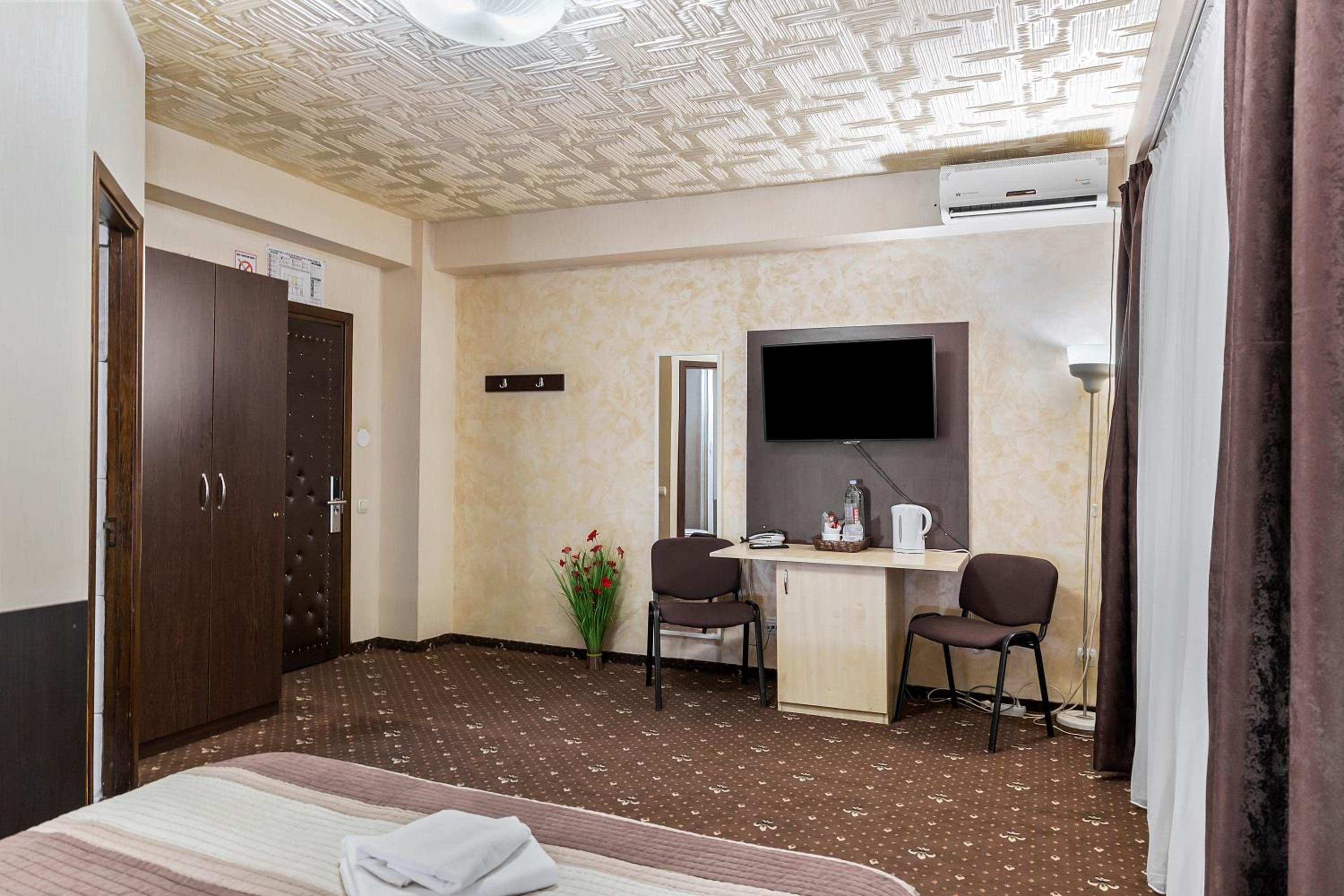 Double Room - Photo 1