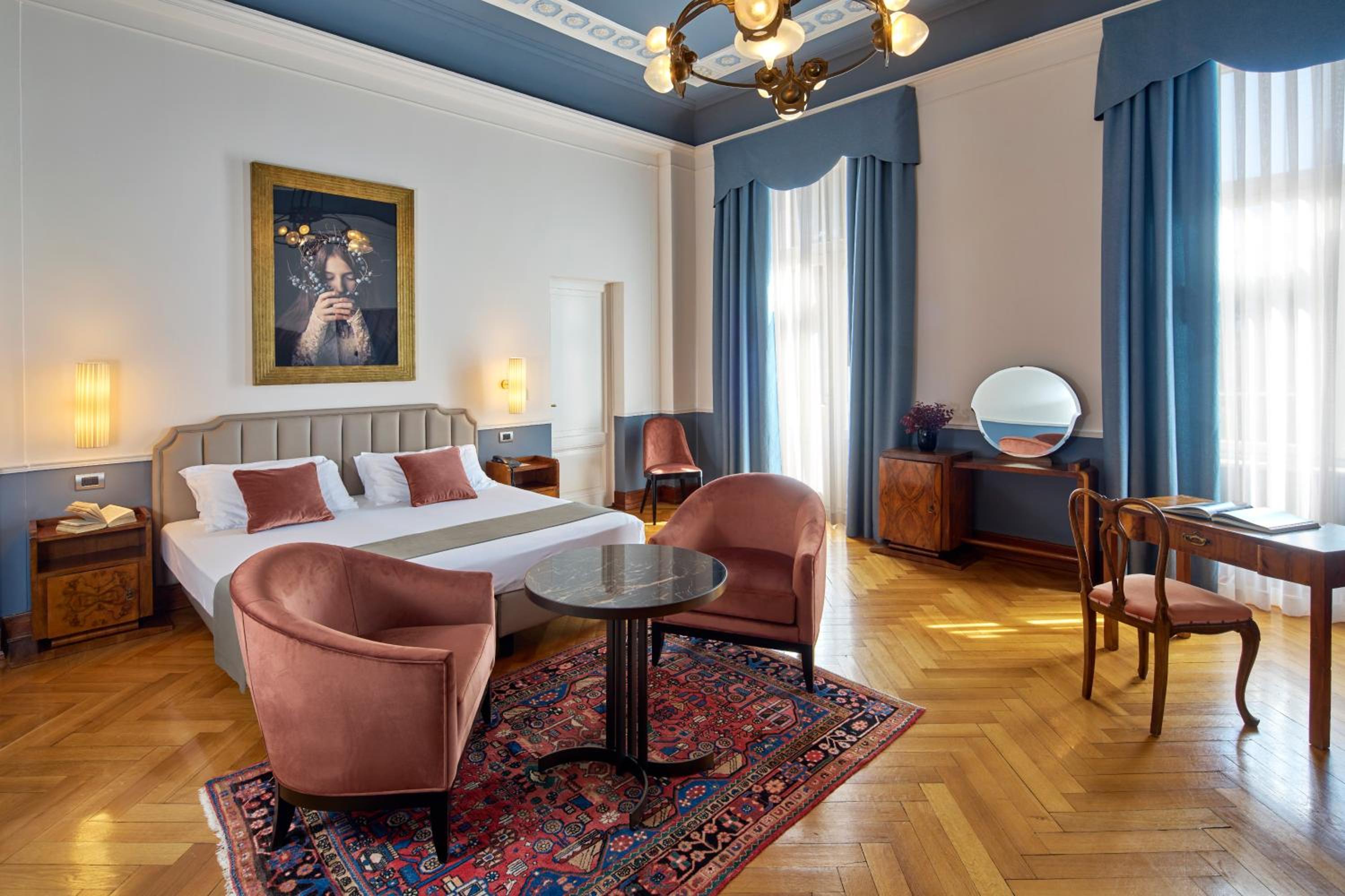 Junior Suite with Terrace and Lake View - Photo 1