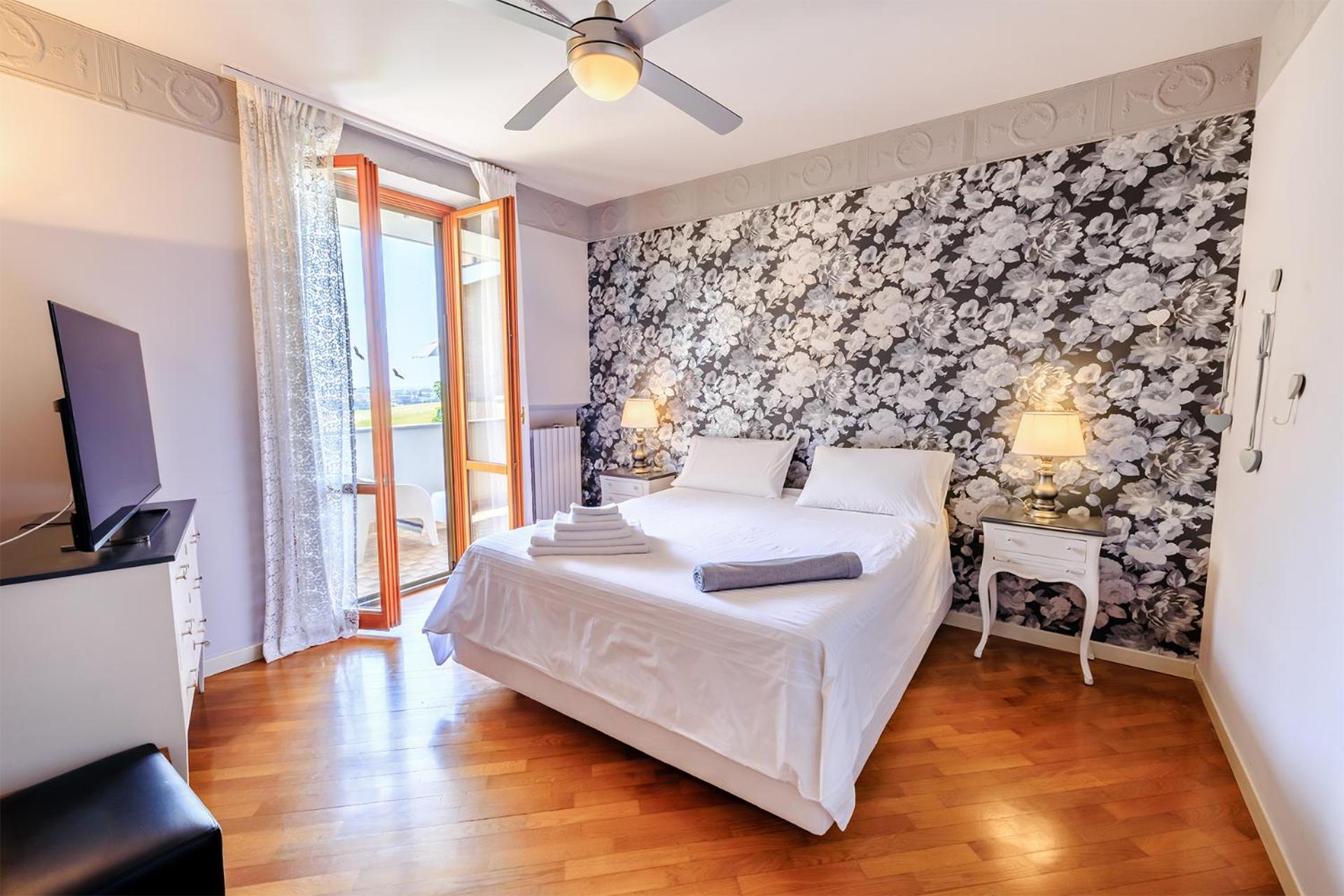 Double Room with Private Bathroom photo 1