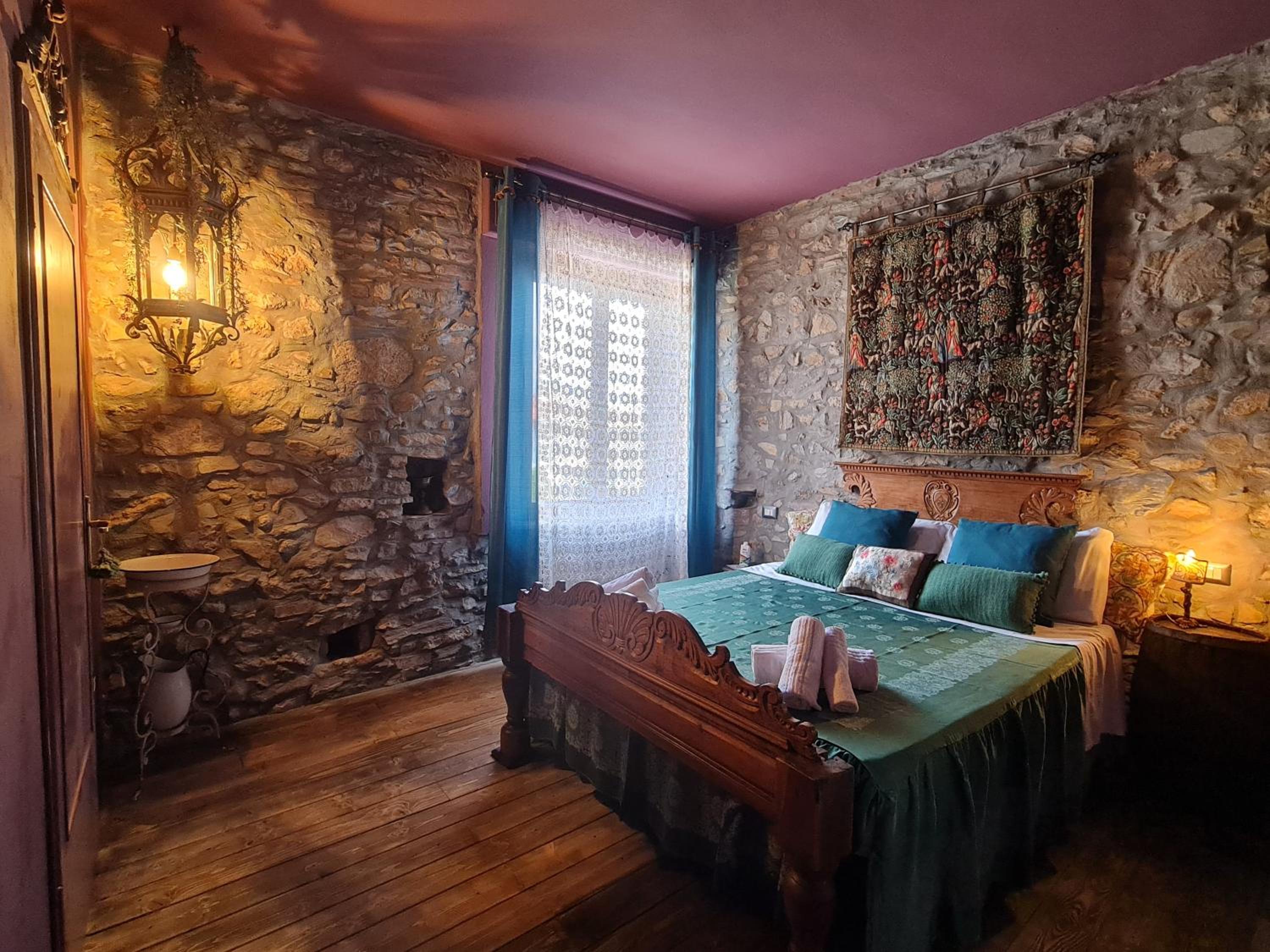 Large Double Room photo 1