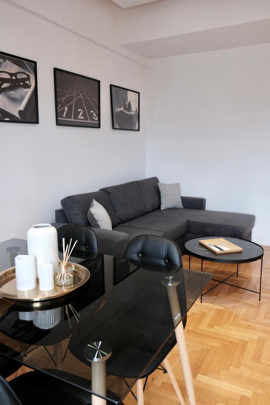 Two-Bedroom Apartment - Photo 9