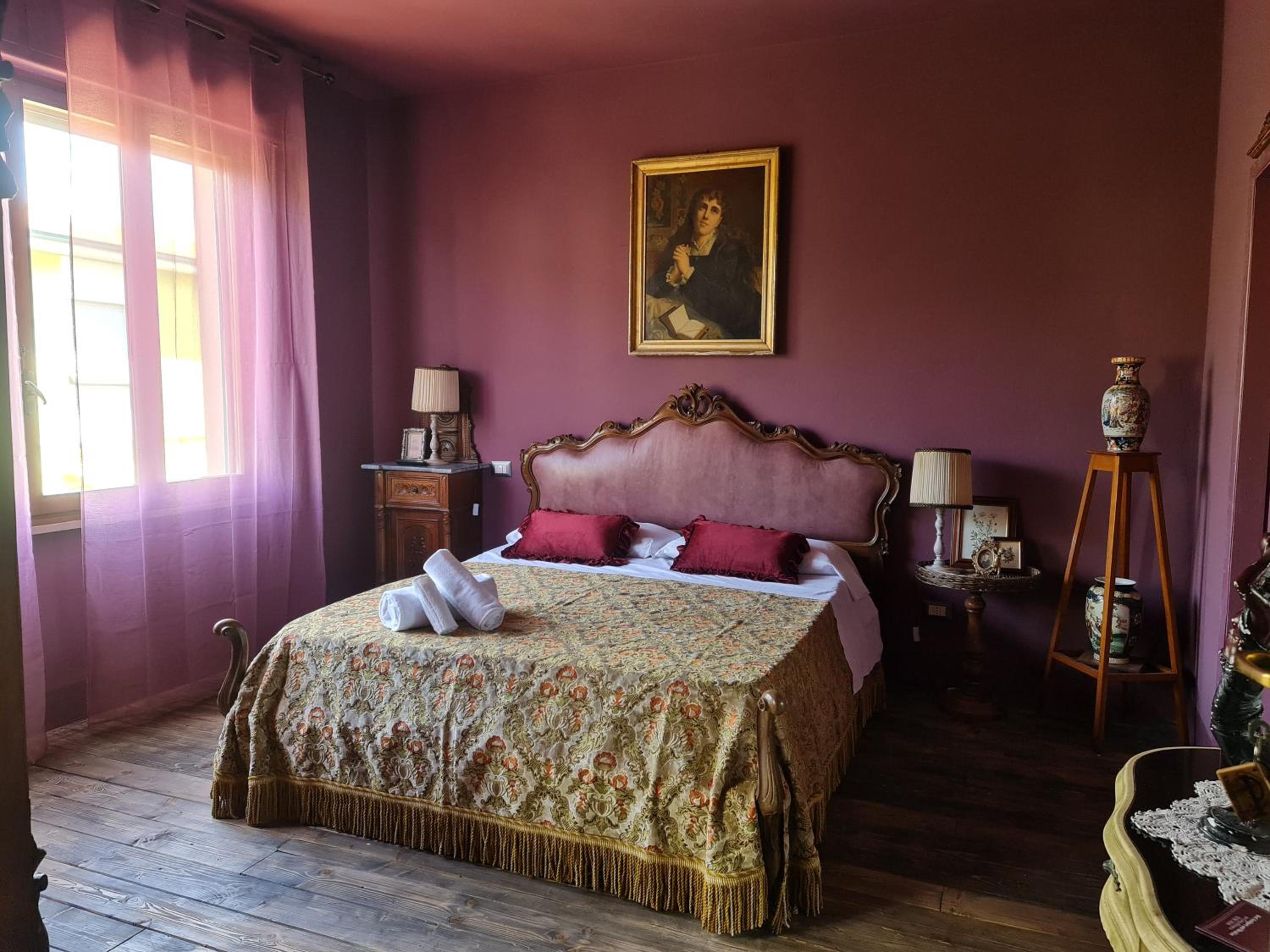 Large Double Room photo 1