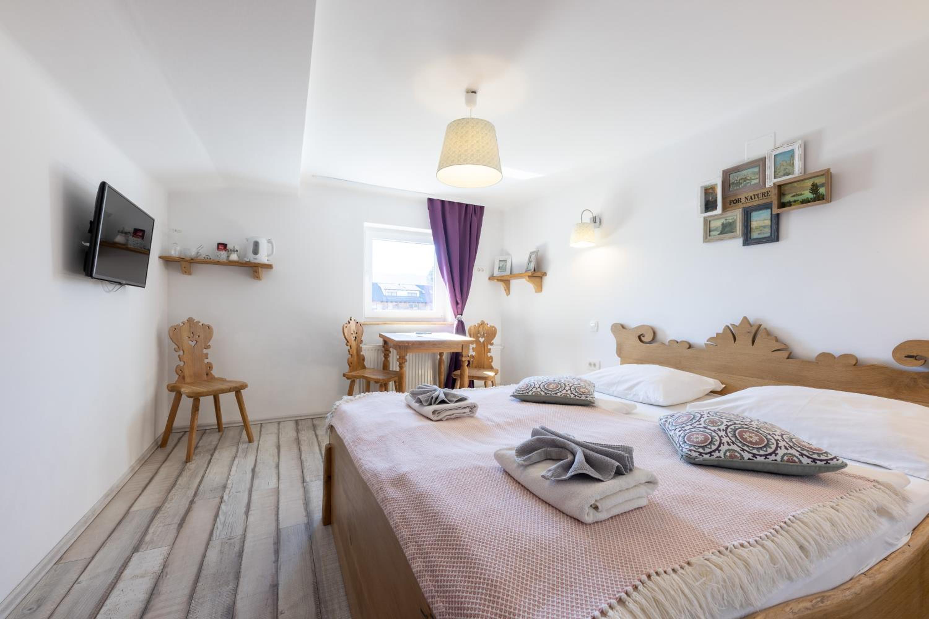 Economy Double Room photo 1