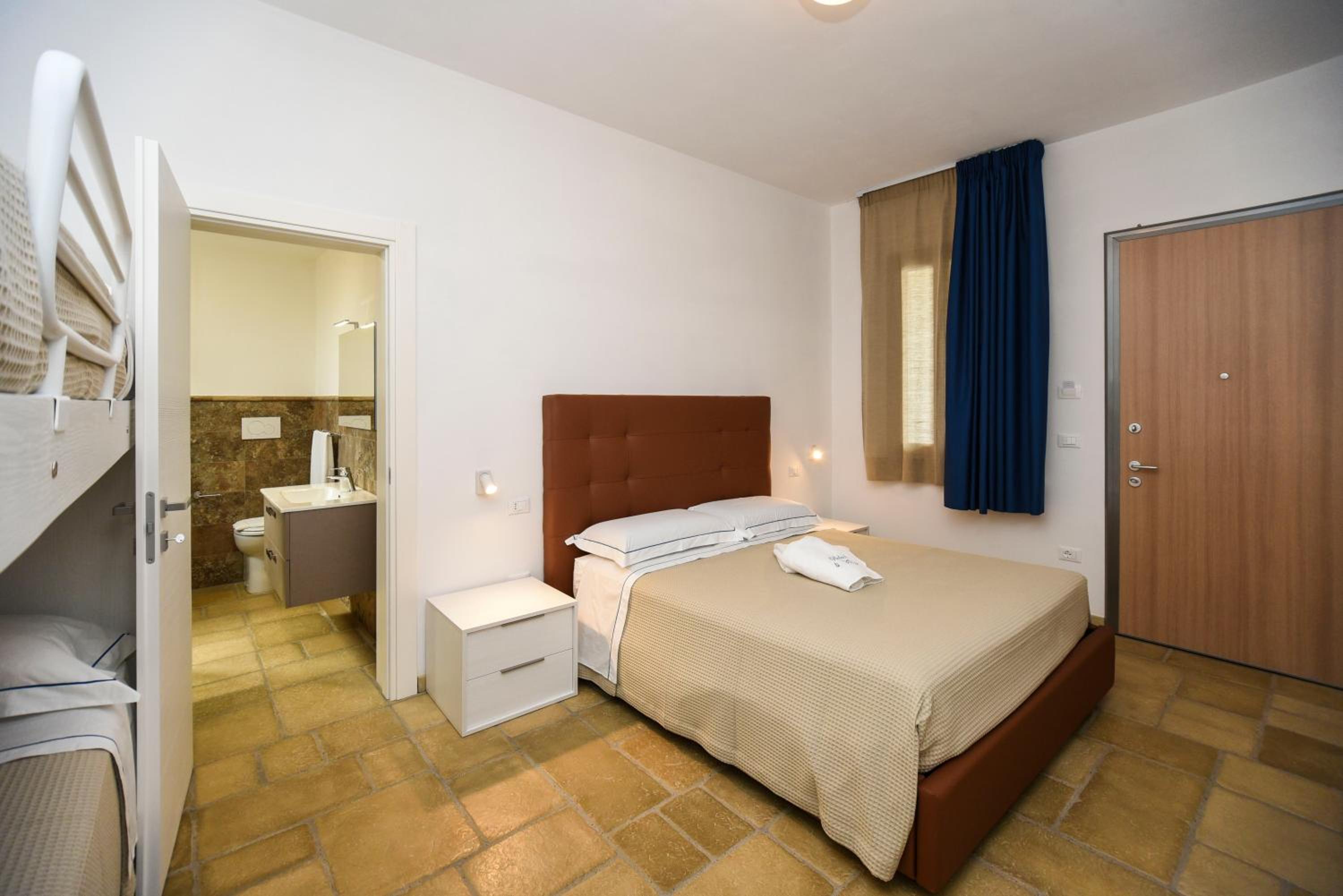 Quadruple Room photo 2