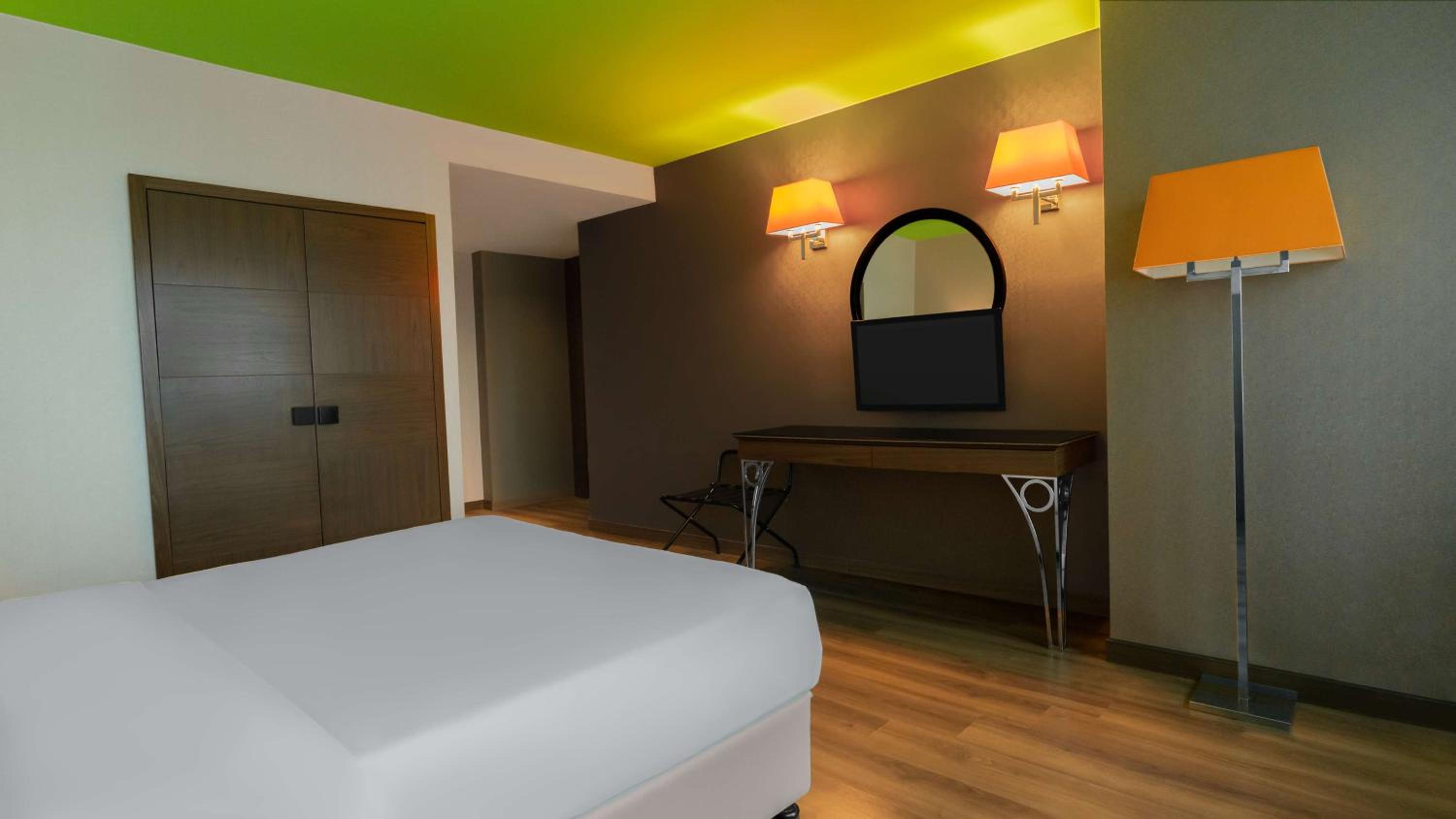 Standard Double or Twin Room photo 3