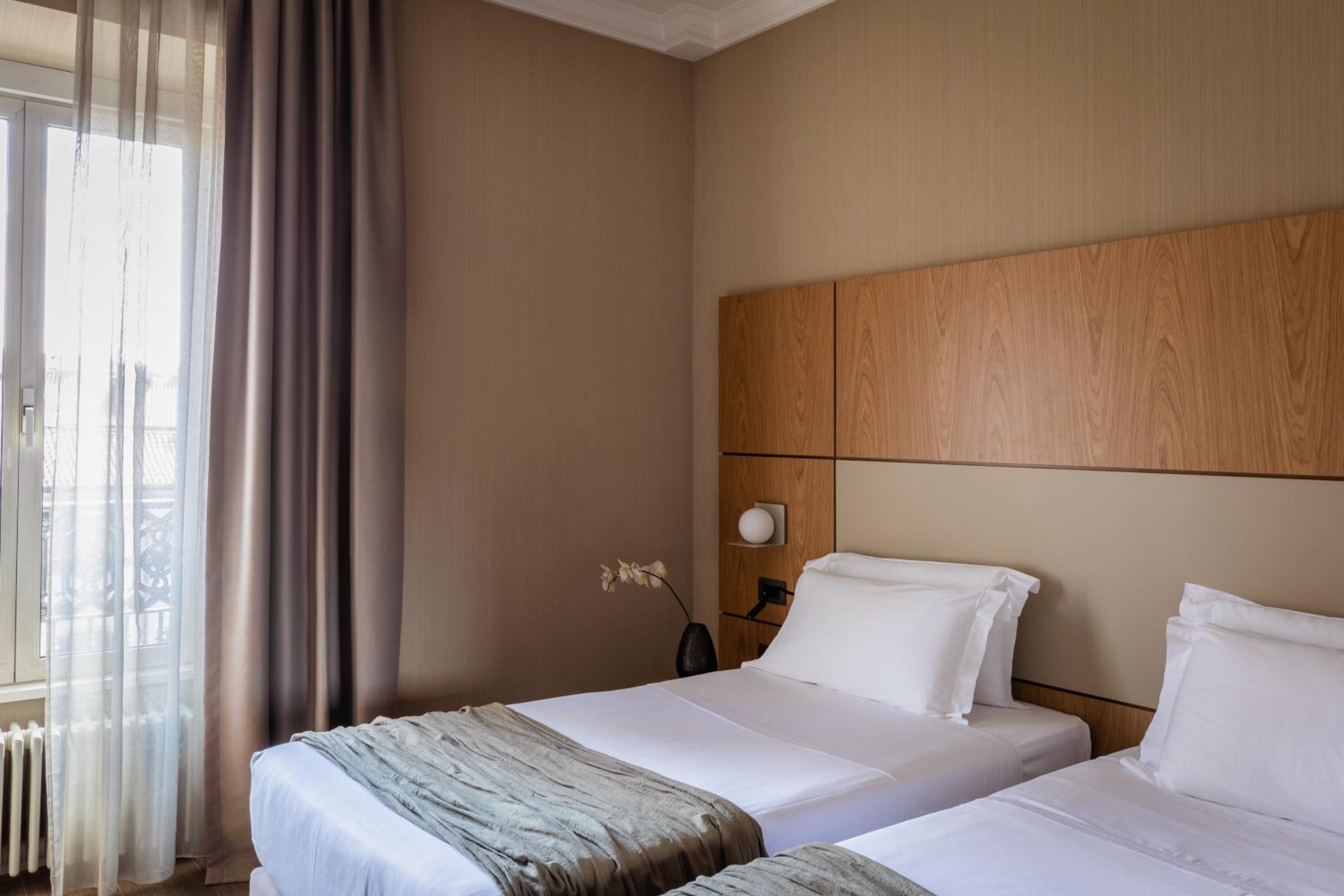 Deluxe Twin Room - Photo 5