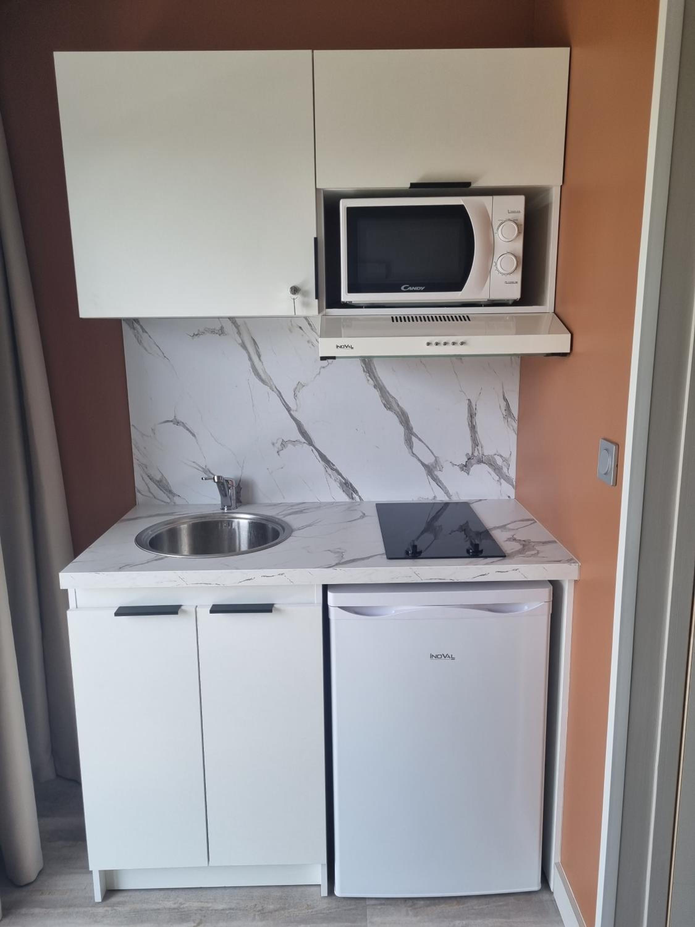 Superior Quadruple Room with a Sofa Bed and a Kitchenette - Photo 7
