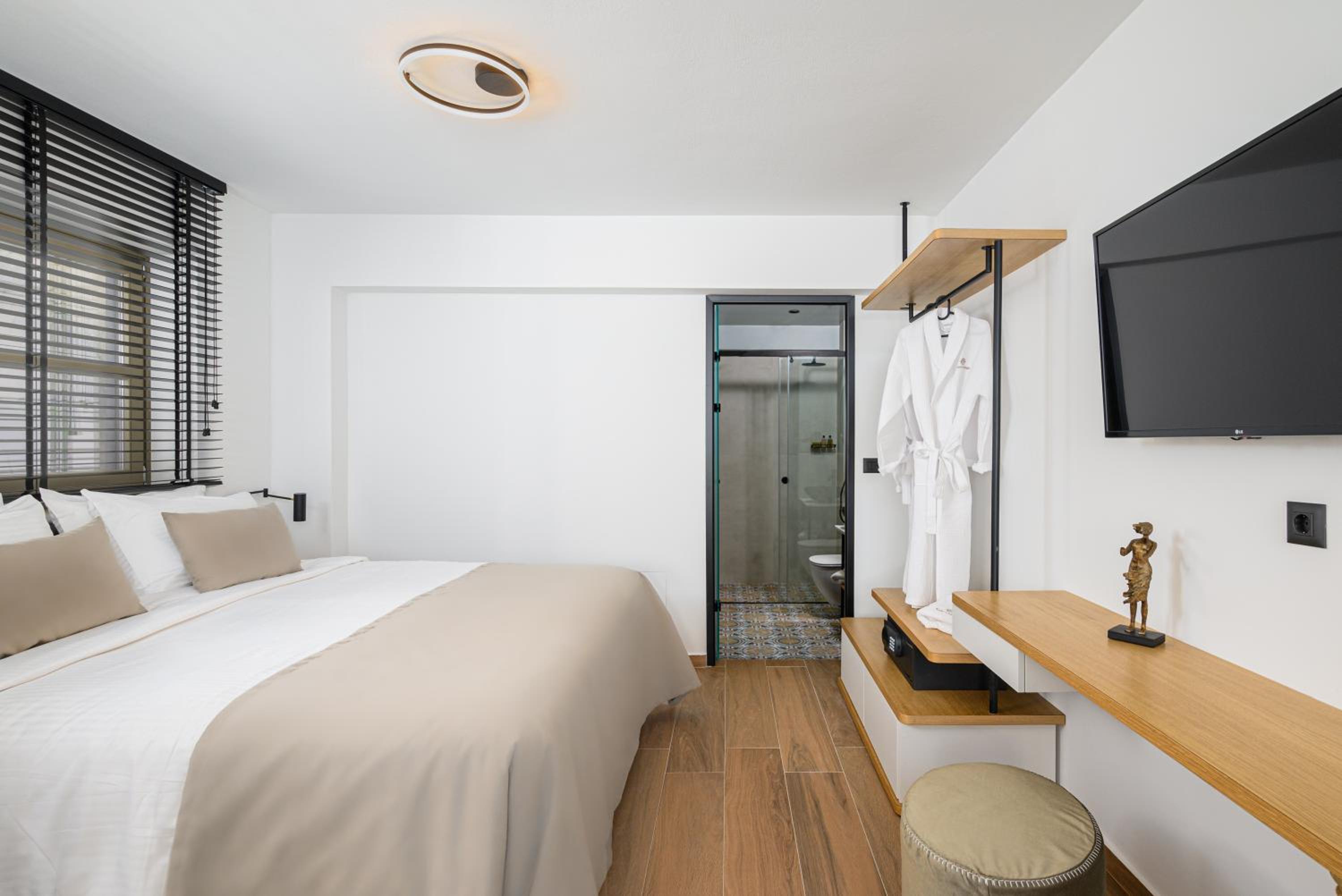 Standard Suite photo 2